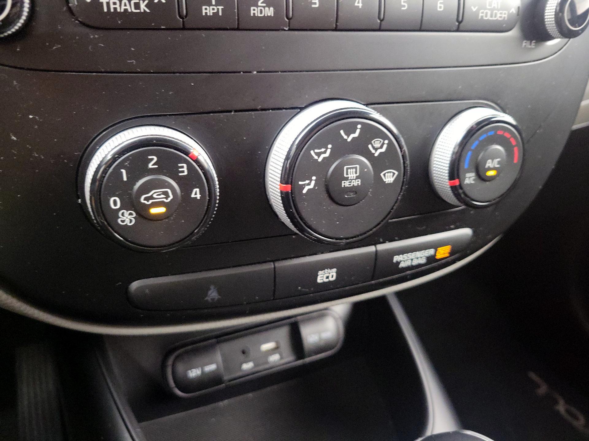 Thumbnail: 2016 Kia Soul - 15