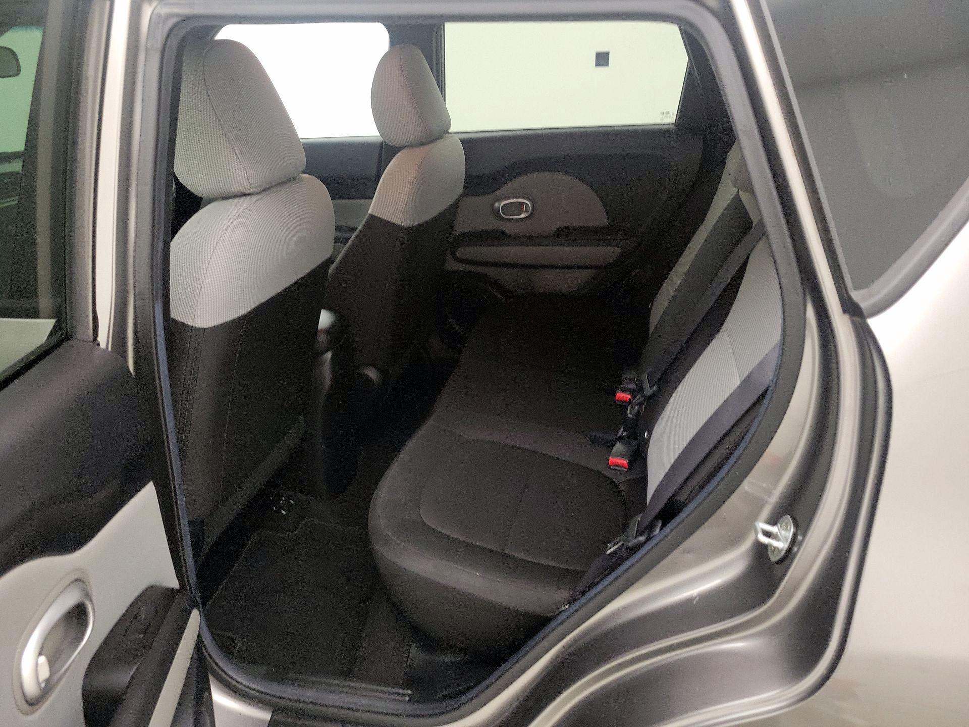 Thumbnail: 2016 Kia Soul - 18