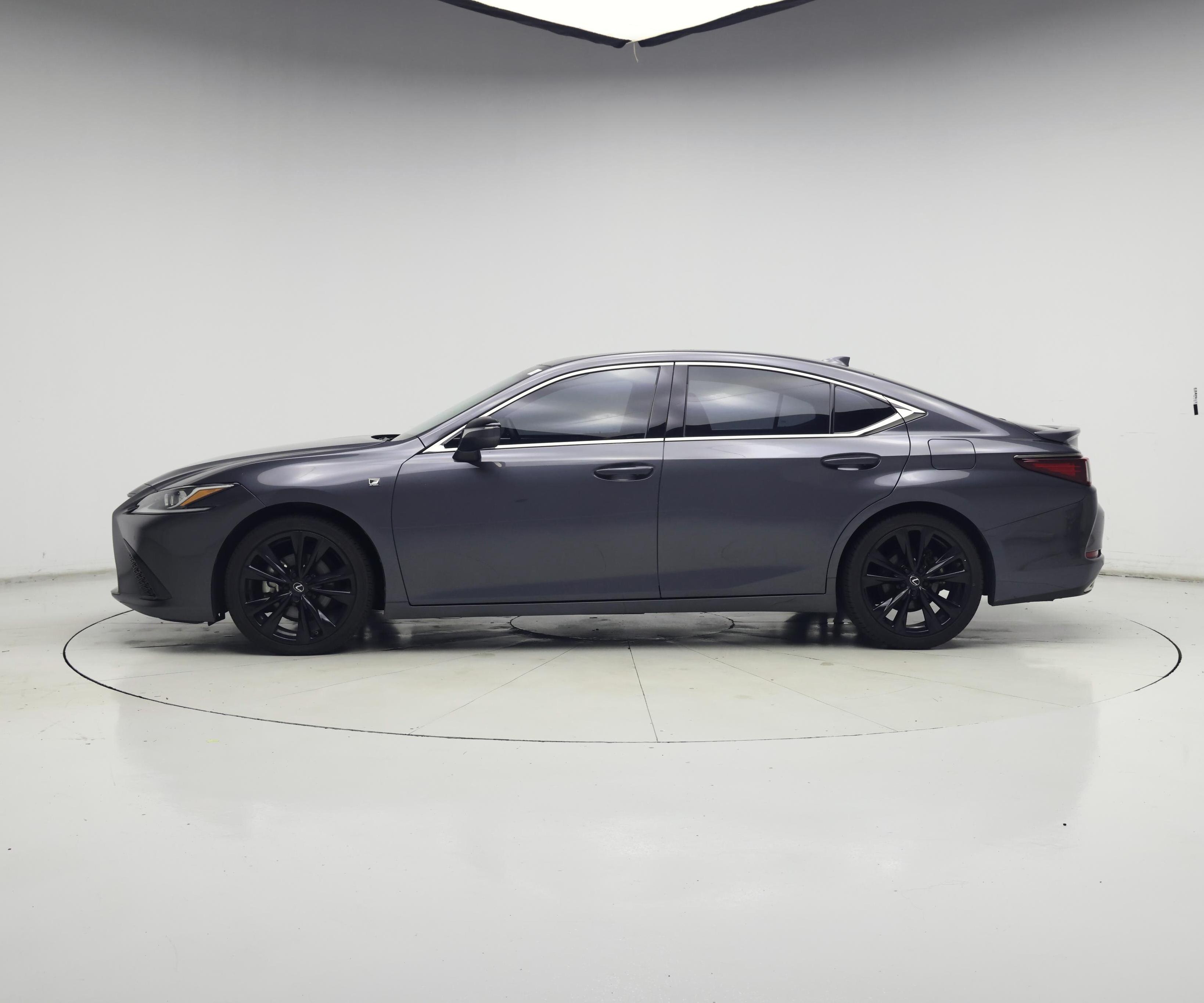Thumbnail: 2022 Lexus ES - 3