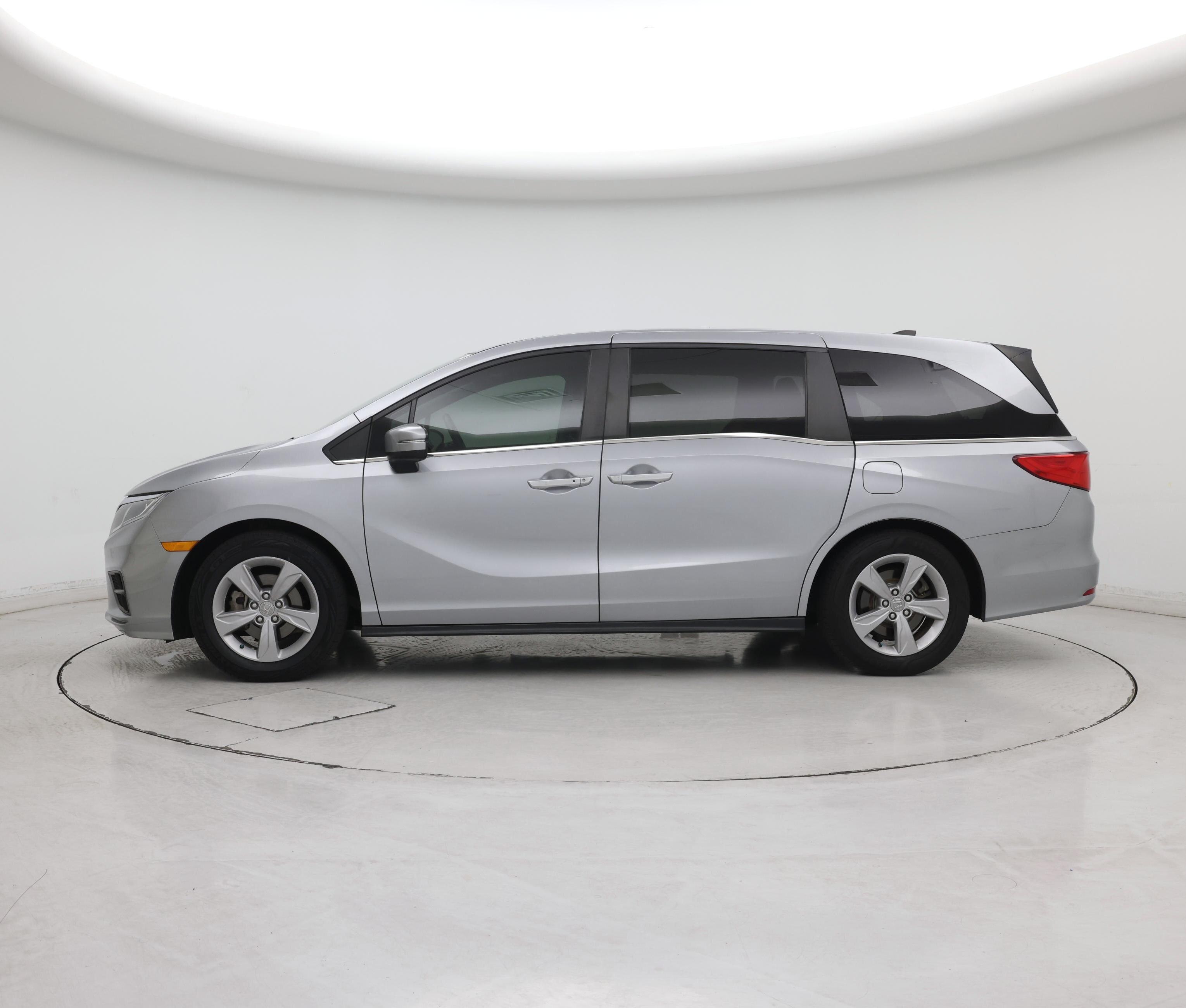 Thumbnail: 2020 Honda Odyssey - 3