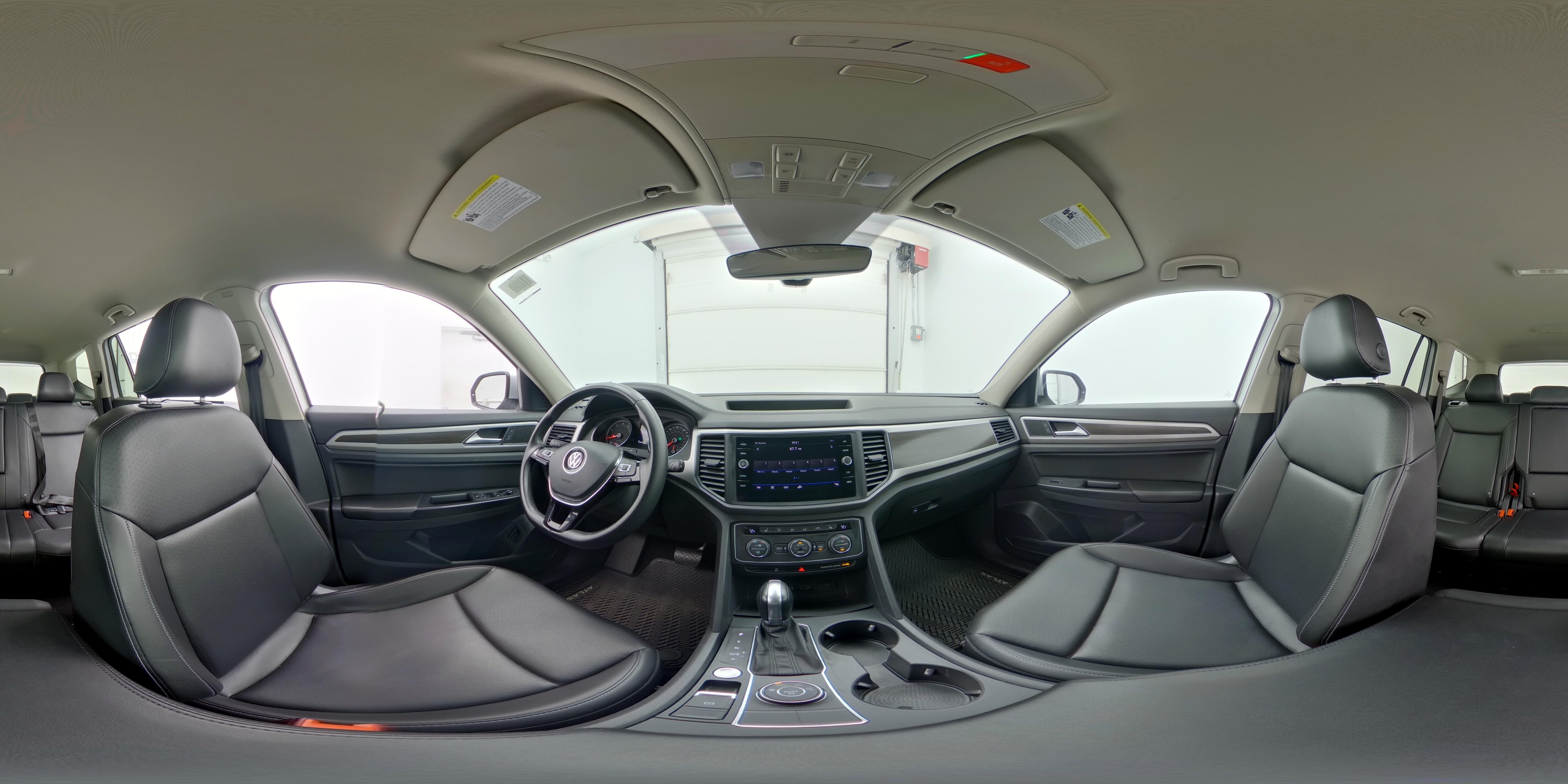 2018 Volkswagen Atlas SE w/Tech - Photo 26