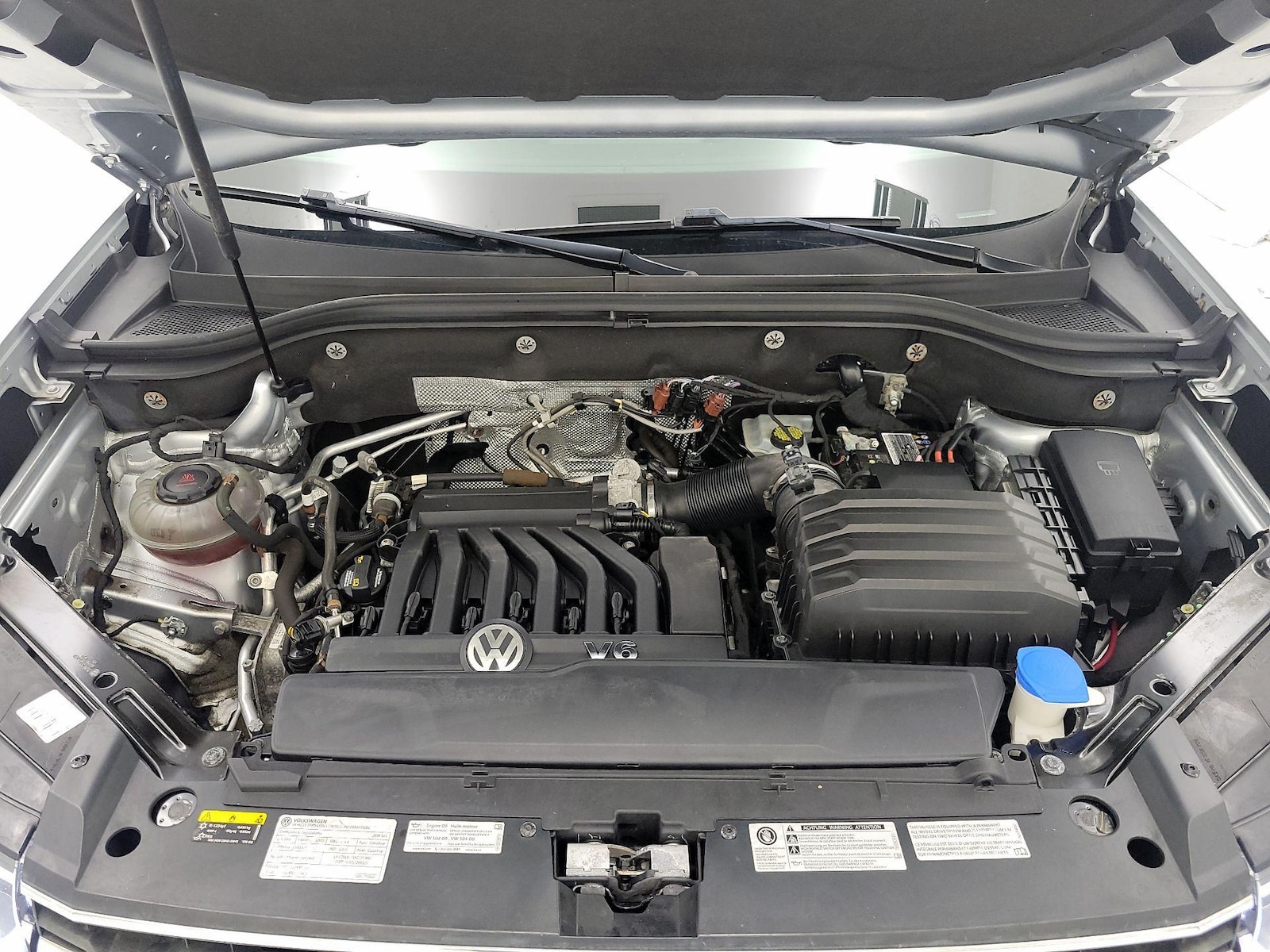 2018 Volkswagen Atlas SE w/Tech - Photo 24