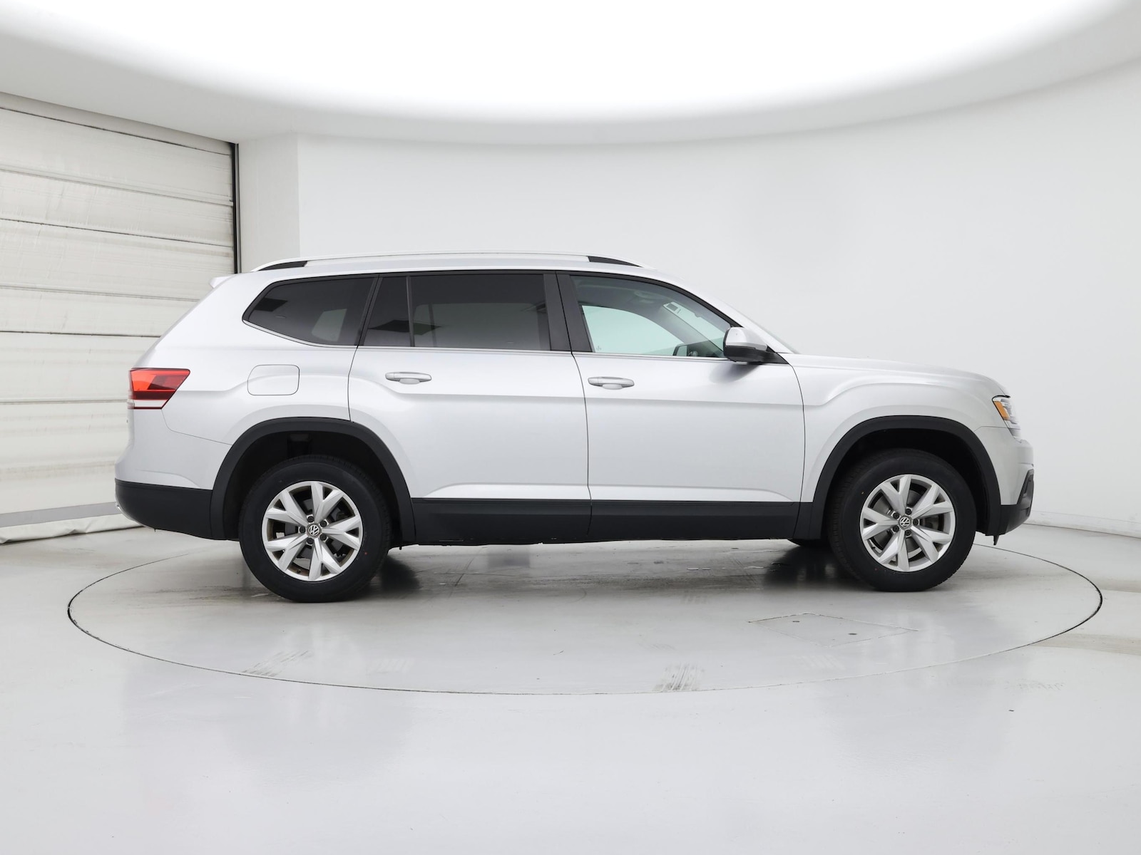 2018 Volkswagen Atlas SE w/Tech - Photo 8