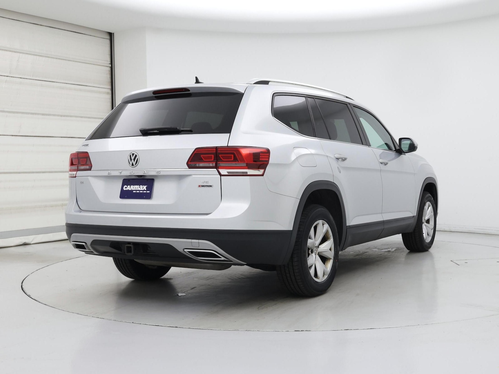 2018 Volkswagen Atlas SE w/Tech - Photo 9