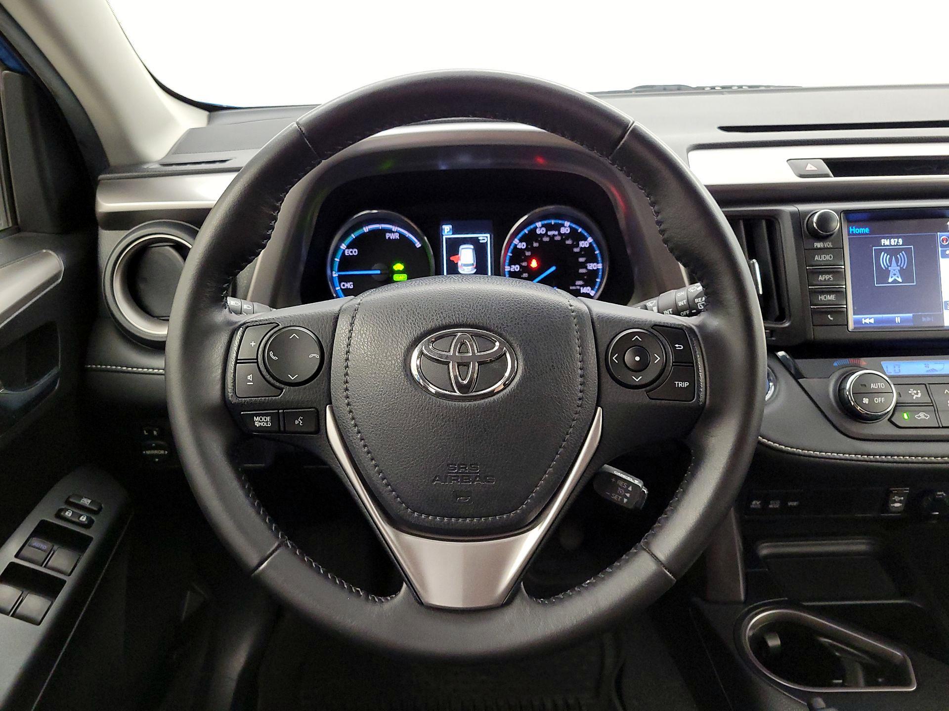 Thumbnail: 2016 Toyota RAV4 - 10