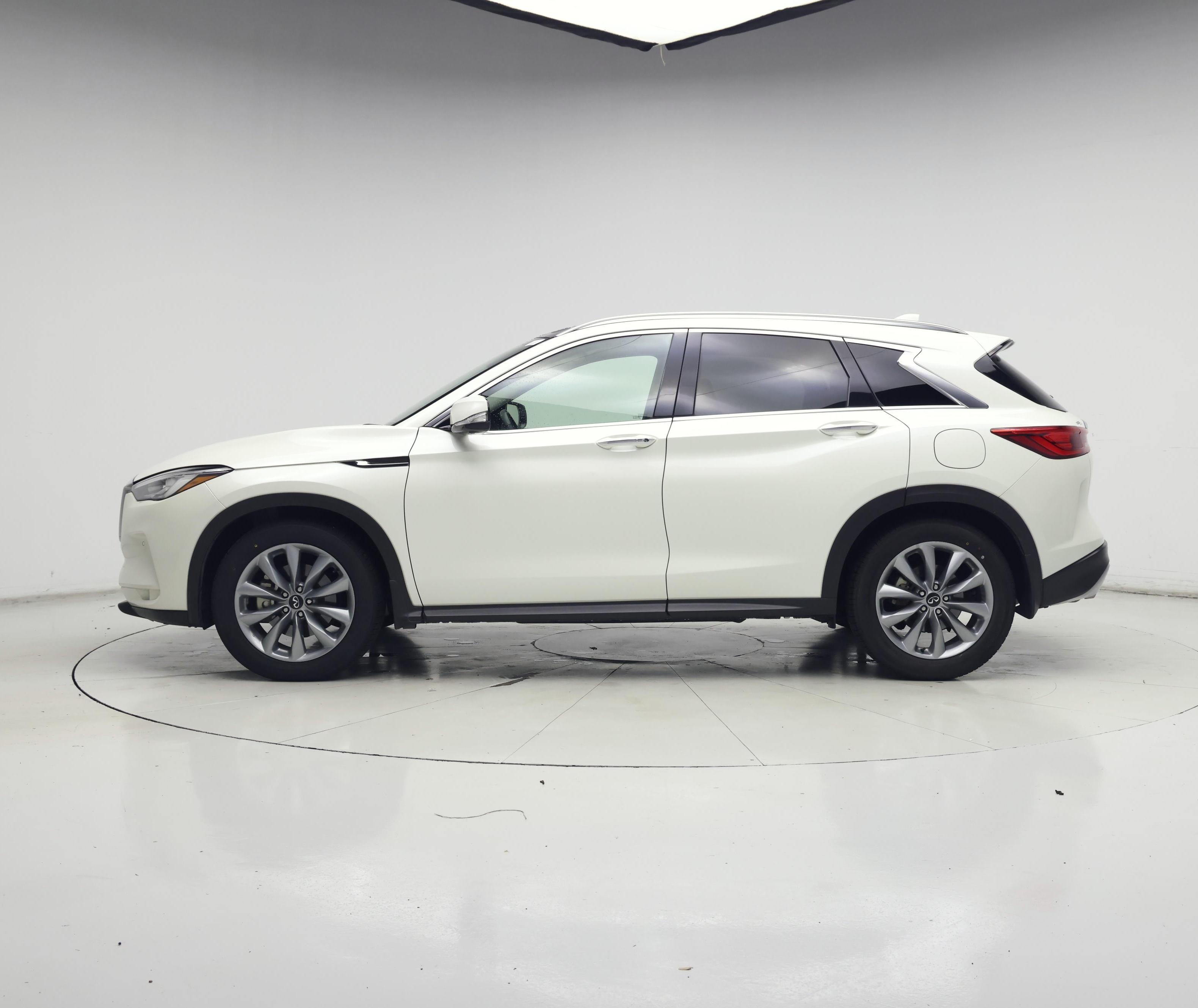Thumbnail: 2021 INFINITI QX50 - 3