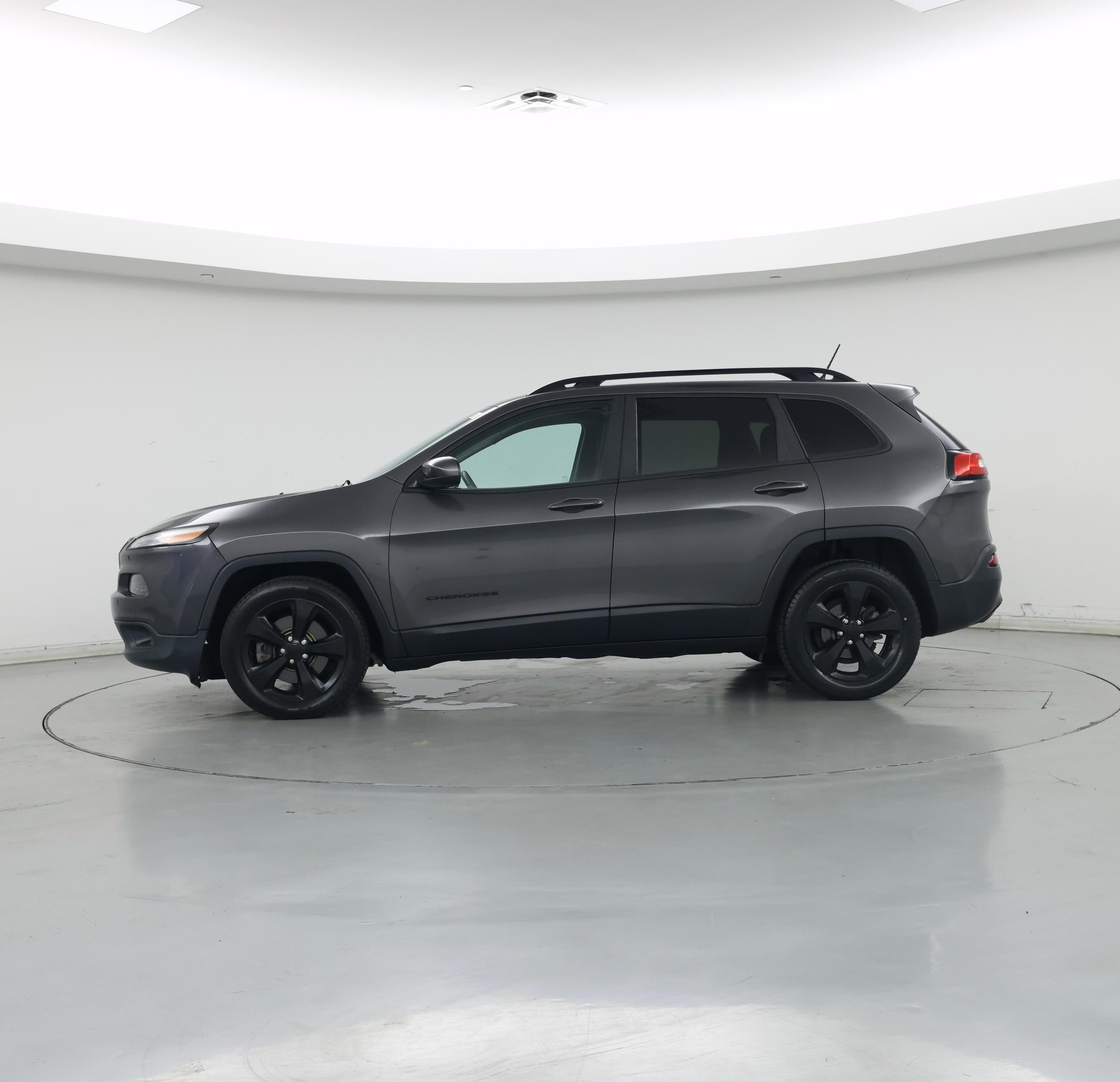 Thumbnail: 2018 Jeep Cherokee - 3