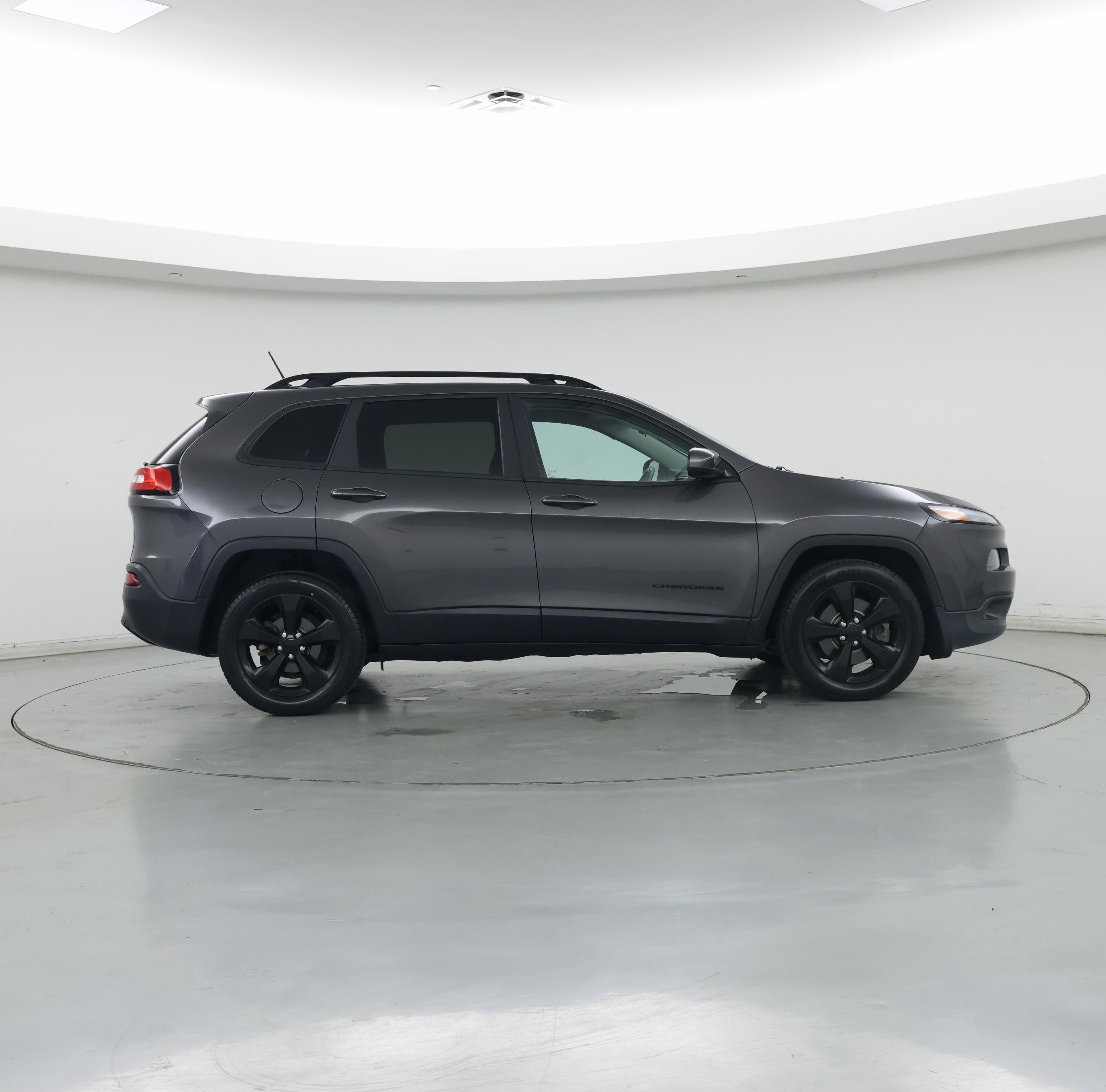 Thumbnail: 2018 Jeep Cherokee - 7