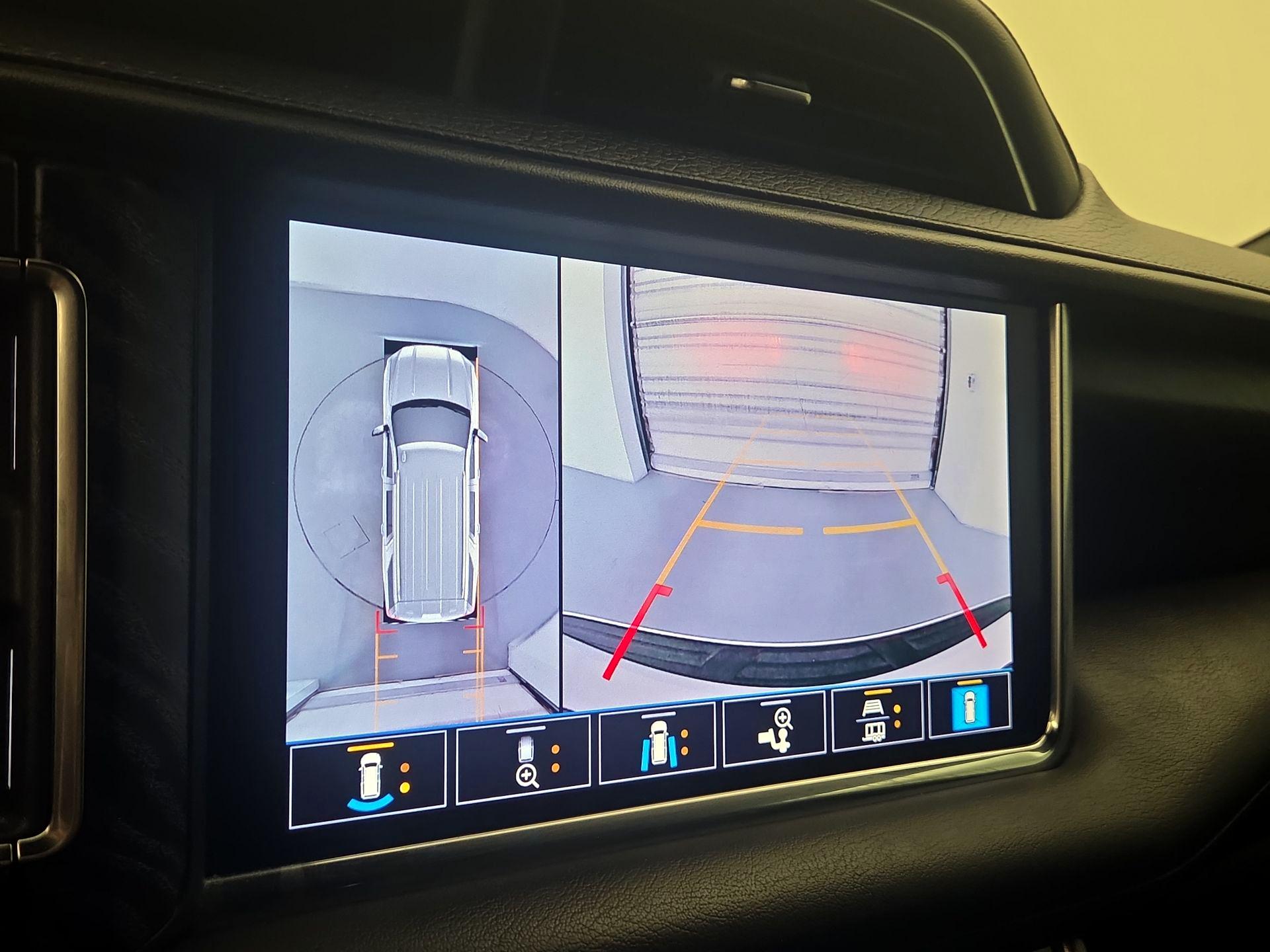 Thumbnail: 2021 GMC Yukon XL - 14