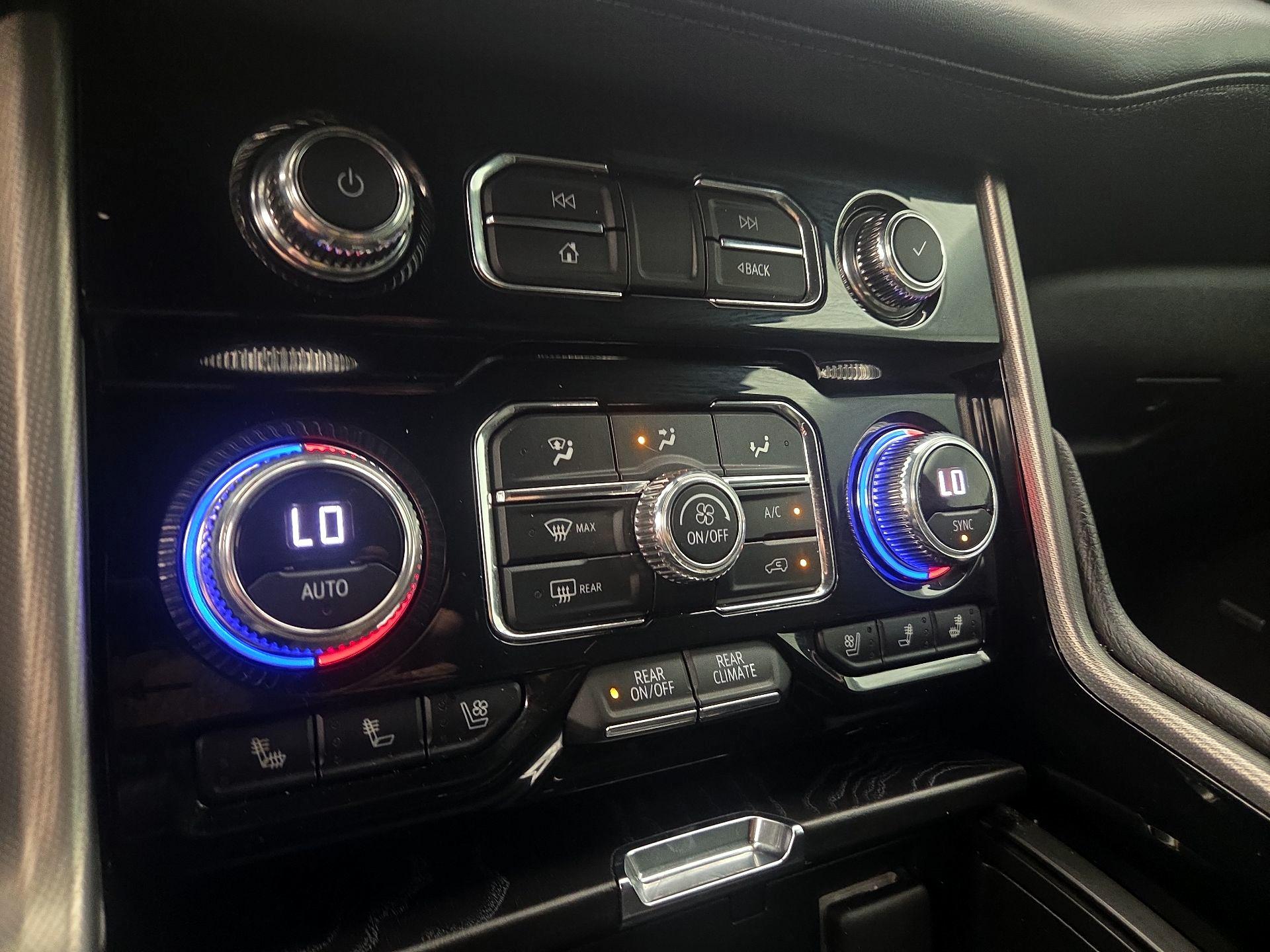Thumbnail: 2021 GMC Yukon XL - 16