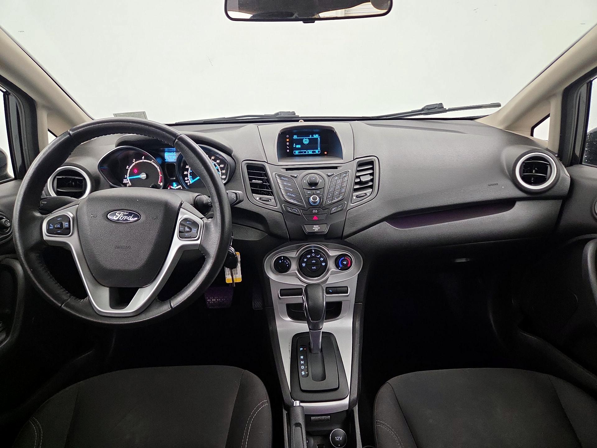 Thumbnail: 2014 Ford Fiesta - 9