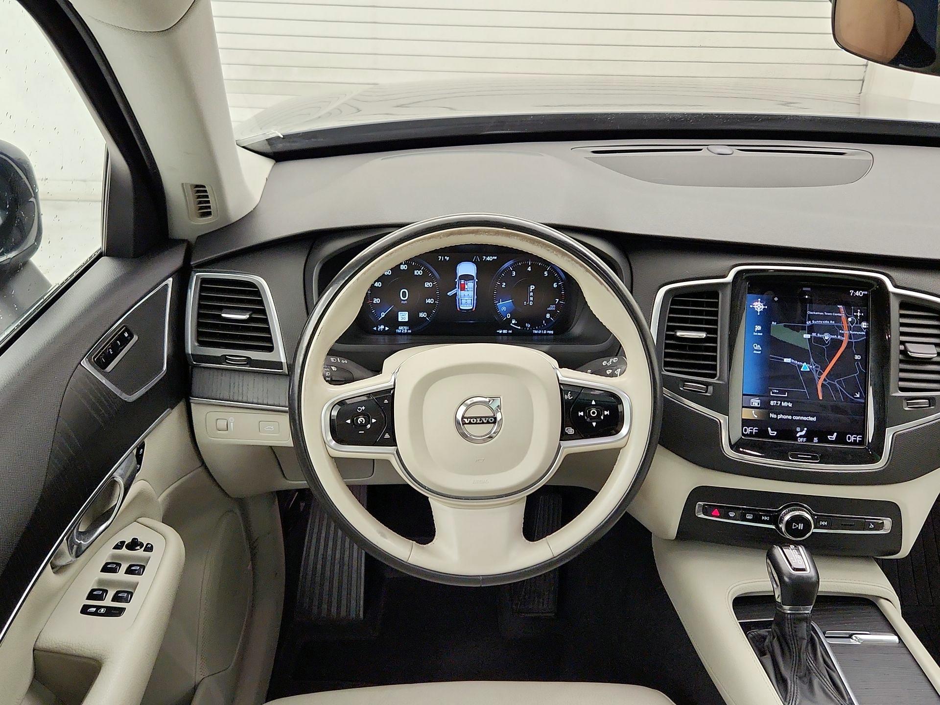 Thumbnail: 2020 Volvo XC90 - 10