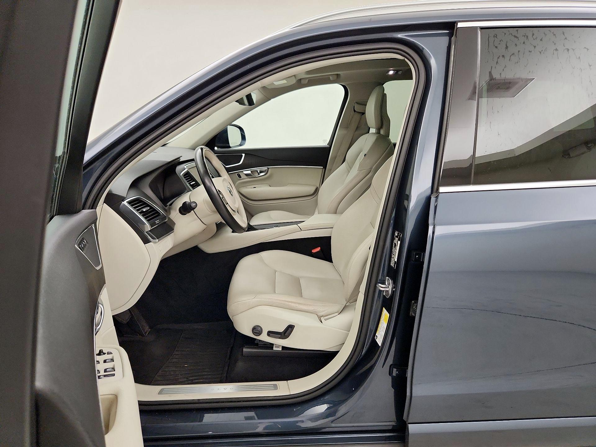 Thumbnail: 2020 Volvo XC90 - 11