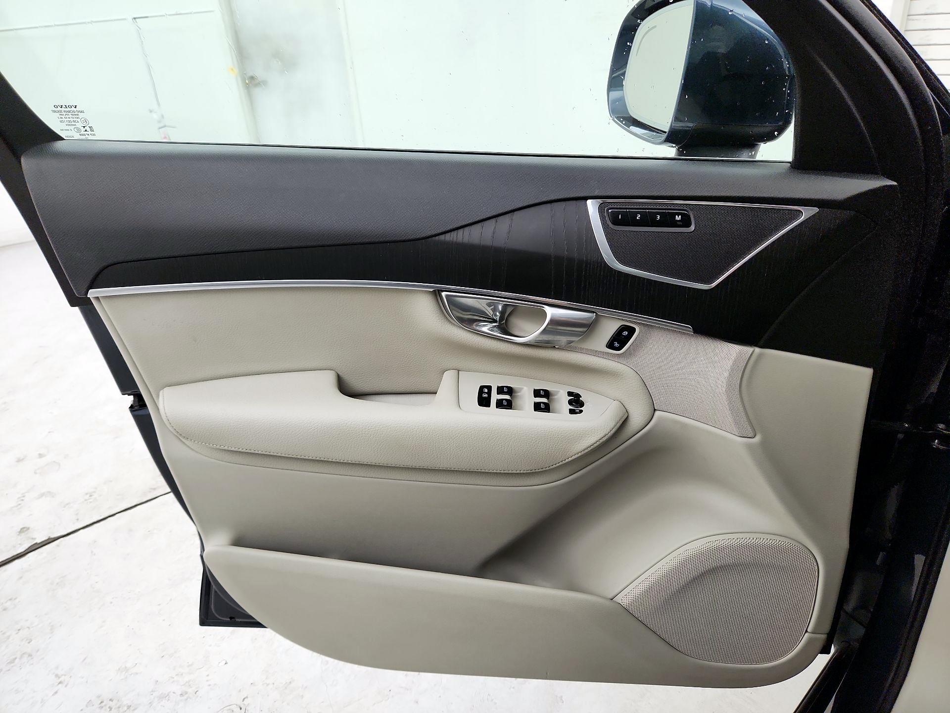 Thumbnail: 2020 Volvo XC90 - 12