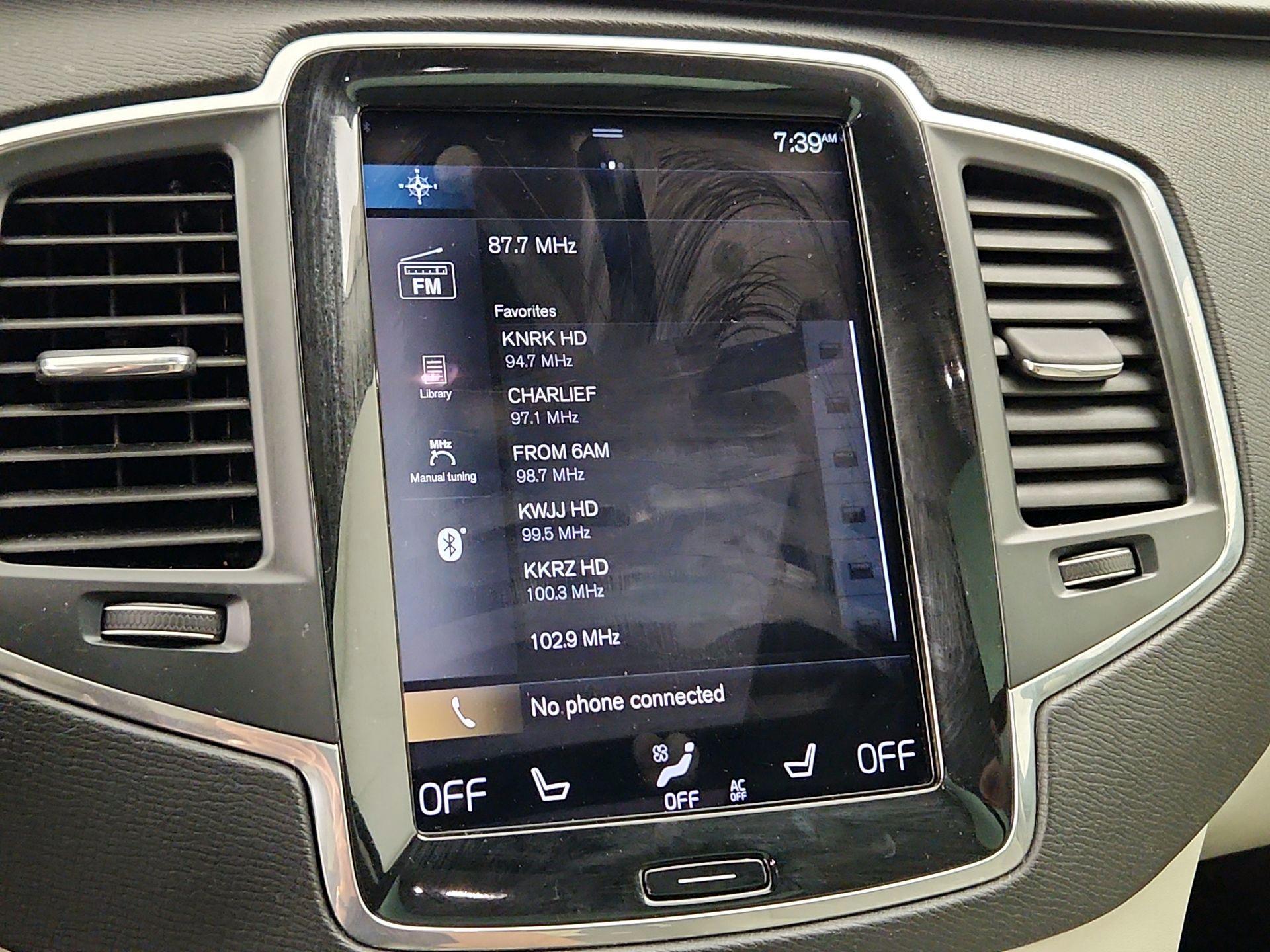 Thumbnail: 2020 Volvo XC90 - 16