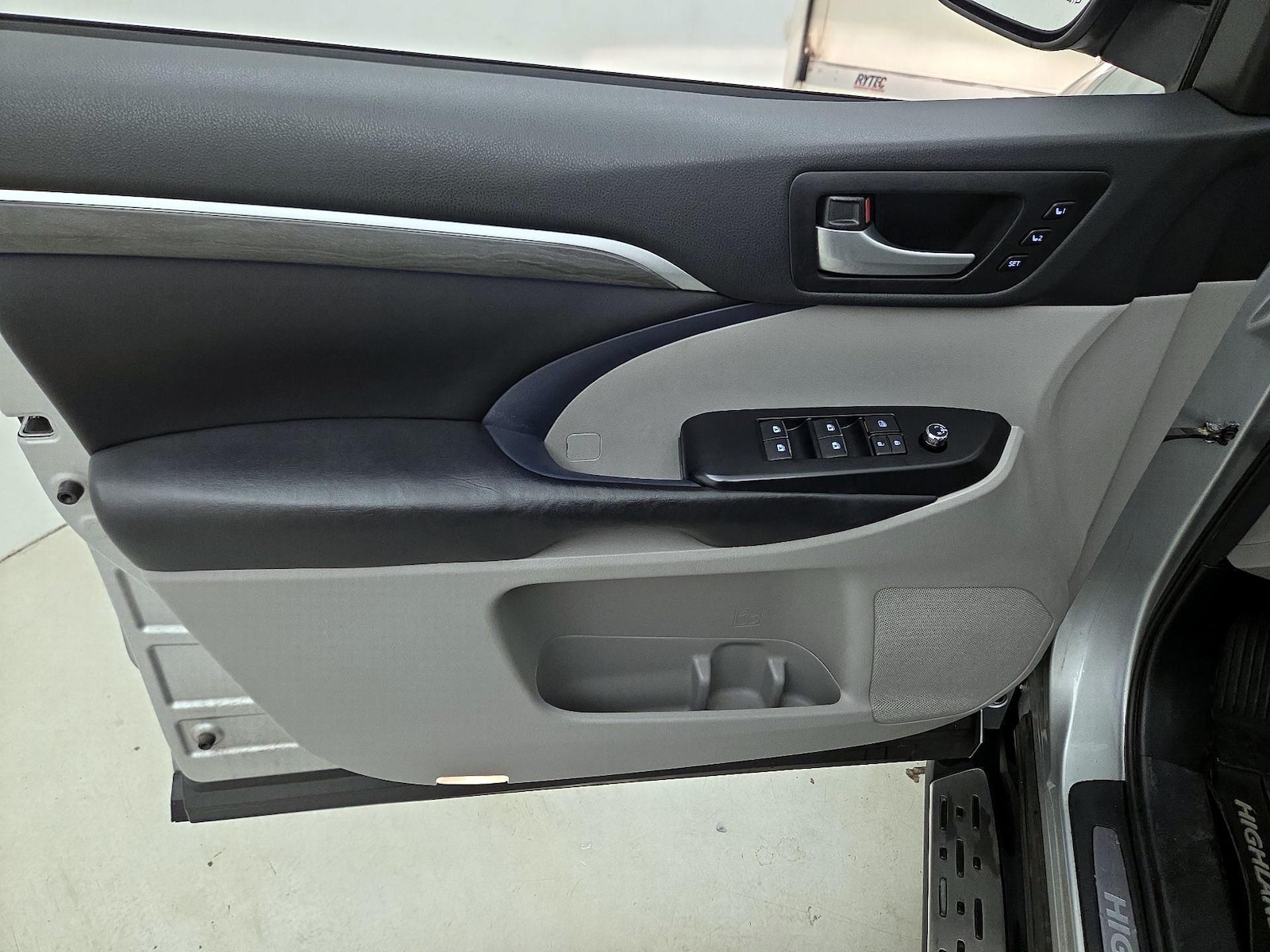 2017 Toyota Highlander Limited Platinum - Photo 13