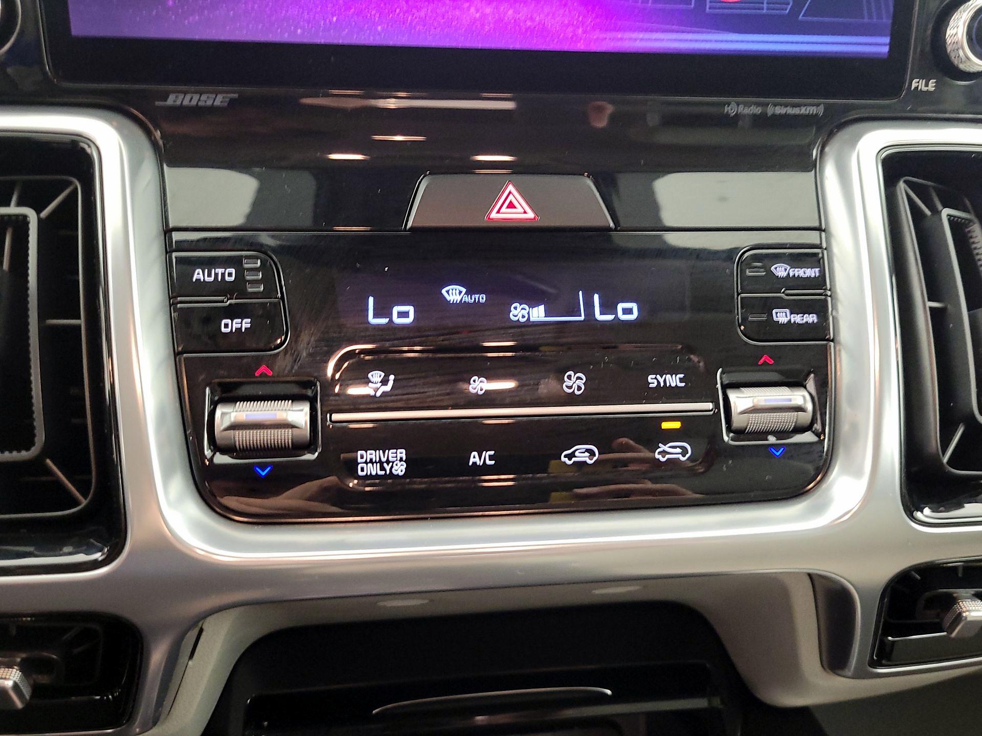 Thumbnail: 2024 Kia Sorento - 17