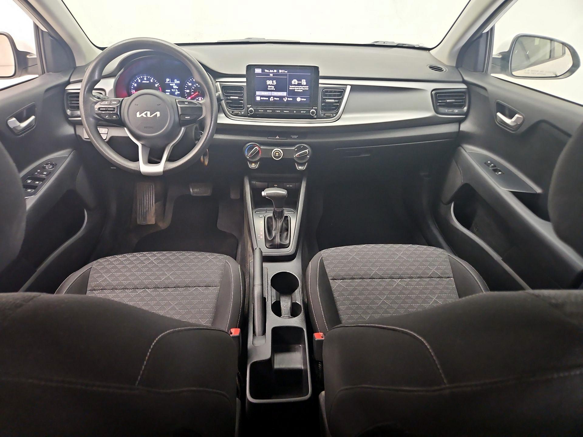 Thumbnail: 2022 Kia Rio - 9