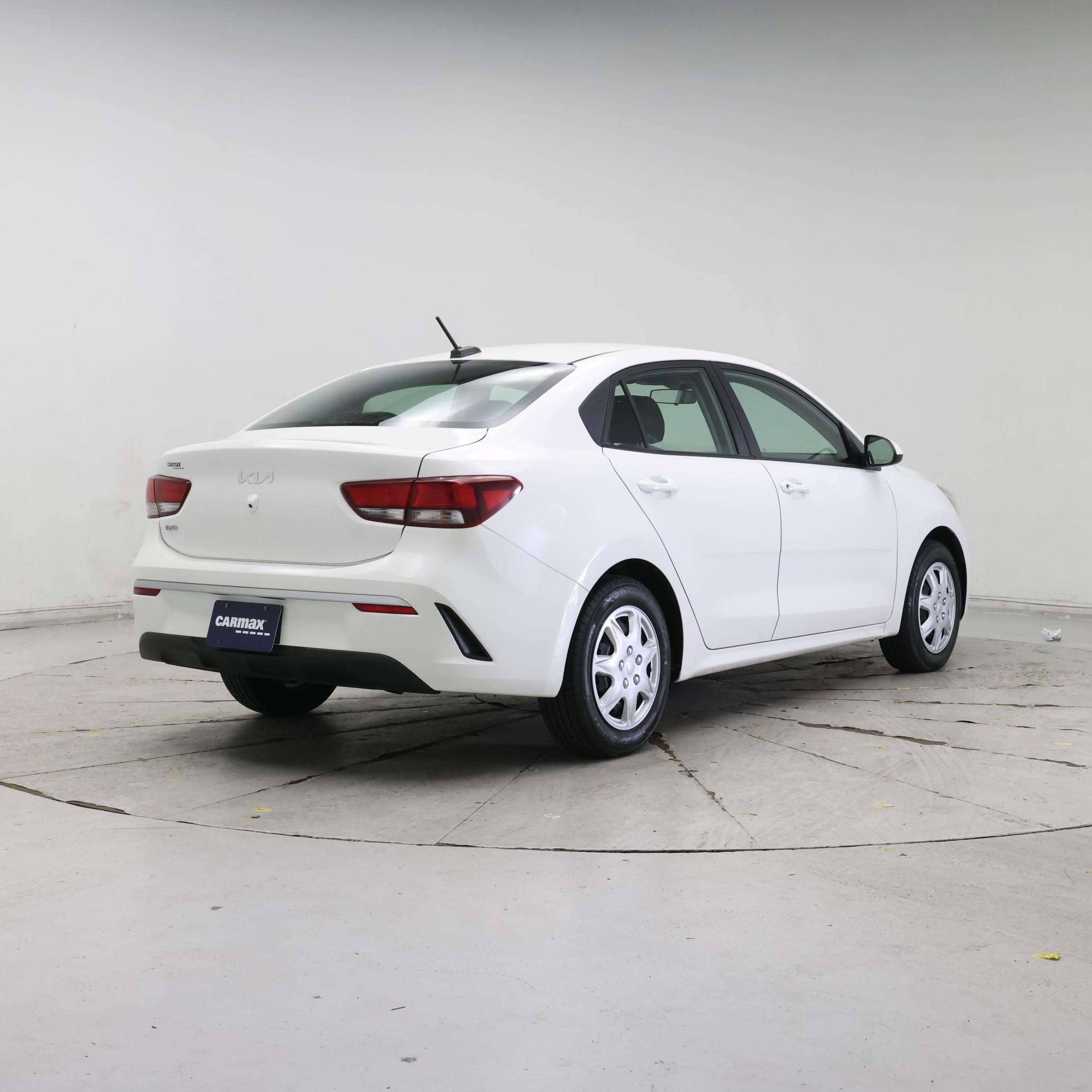 Thumbnail: 2022 Kia Rio - 8