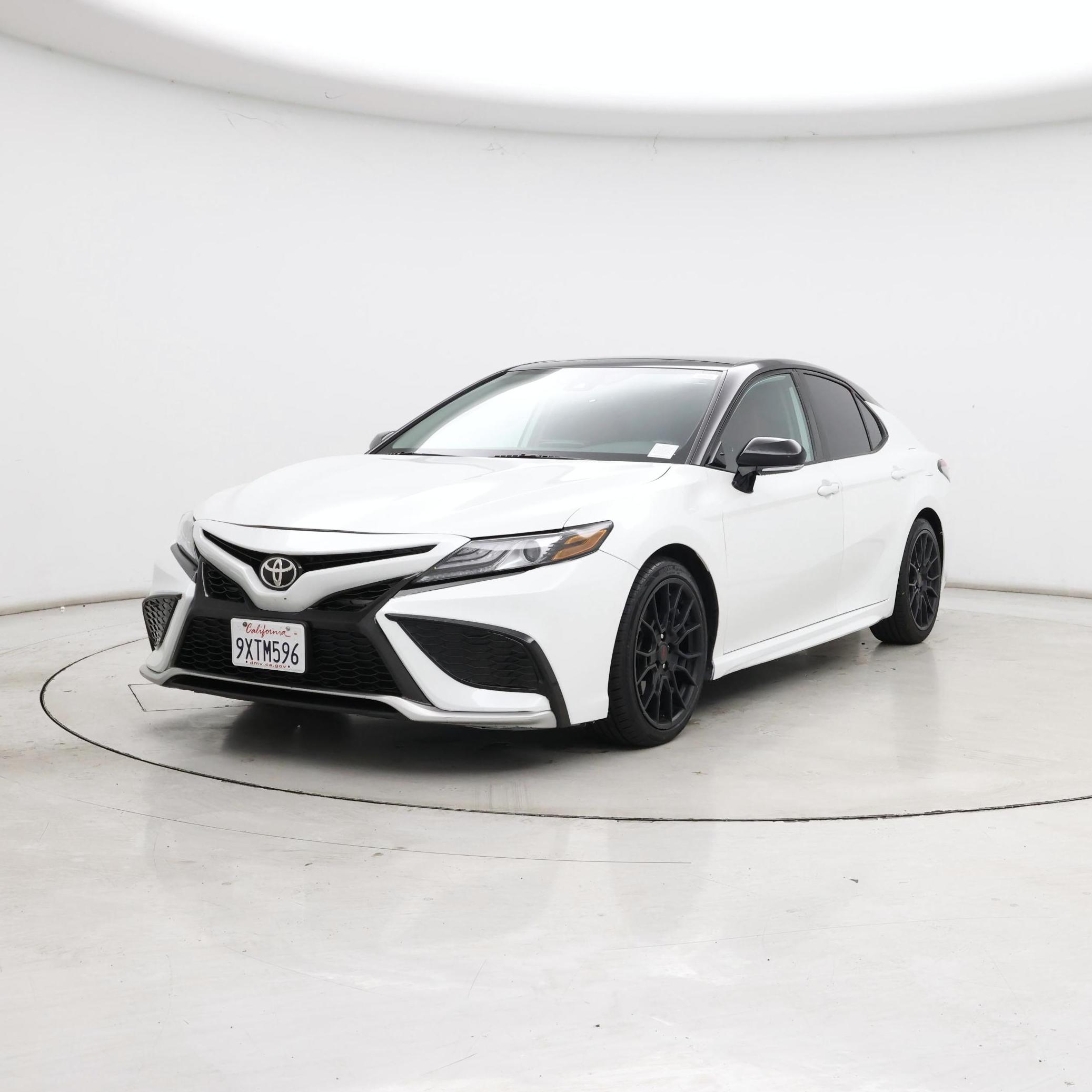 Thumbnail: 2021 Toyota Camry - 4