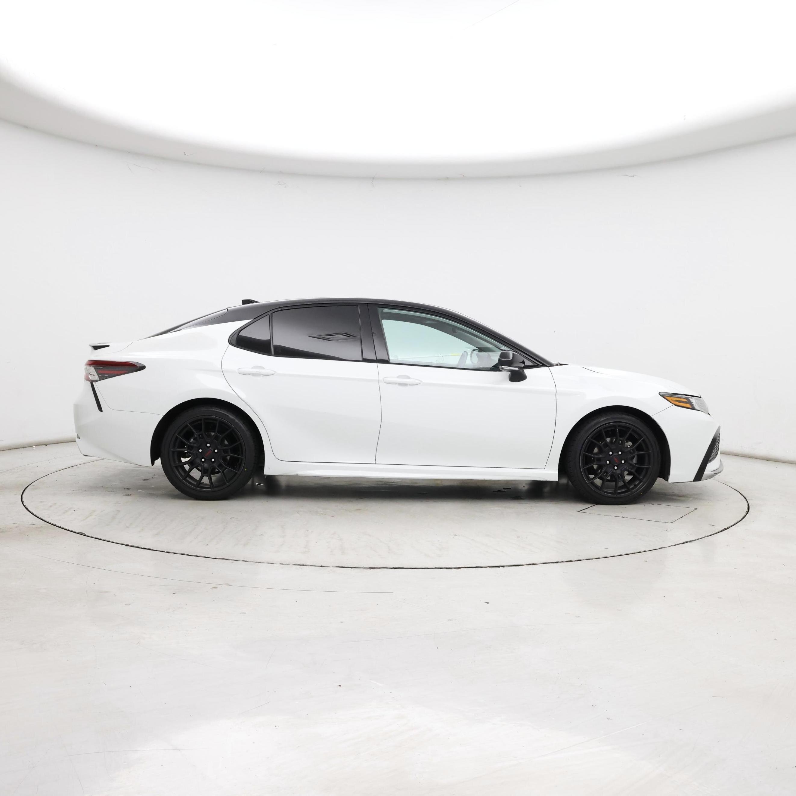 Thumbnail: 2021 Toyota Camry - 7