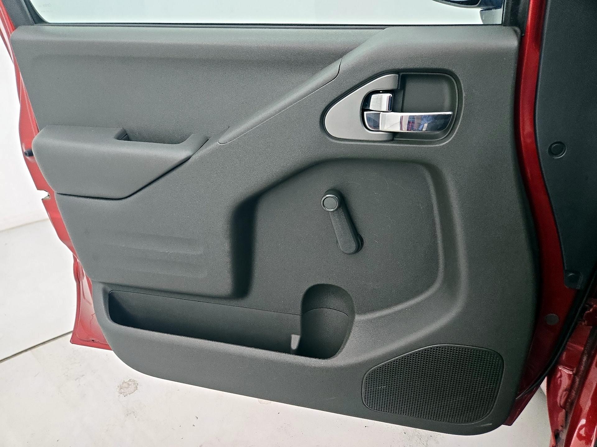 Thumbnail: 2015 Nissan Frontier - 12