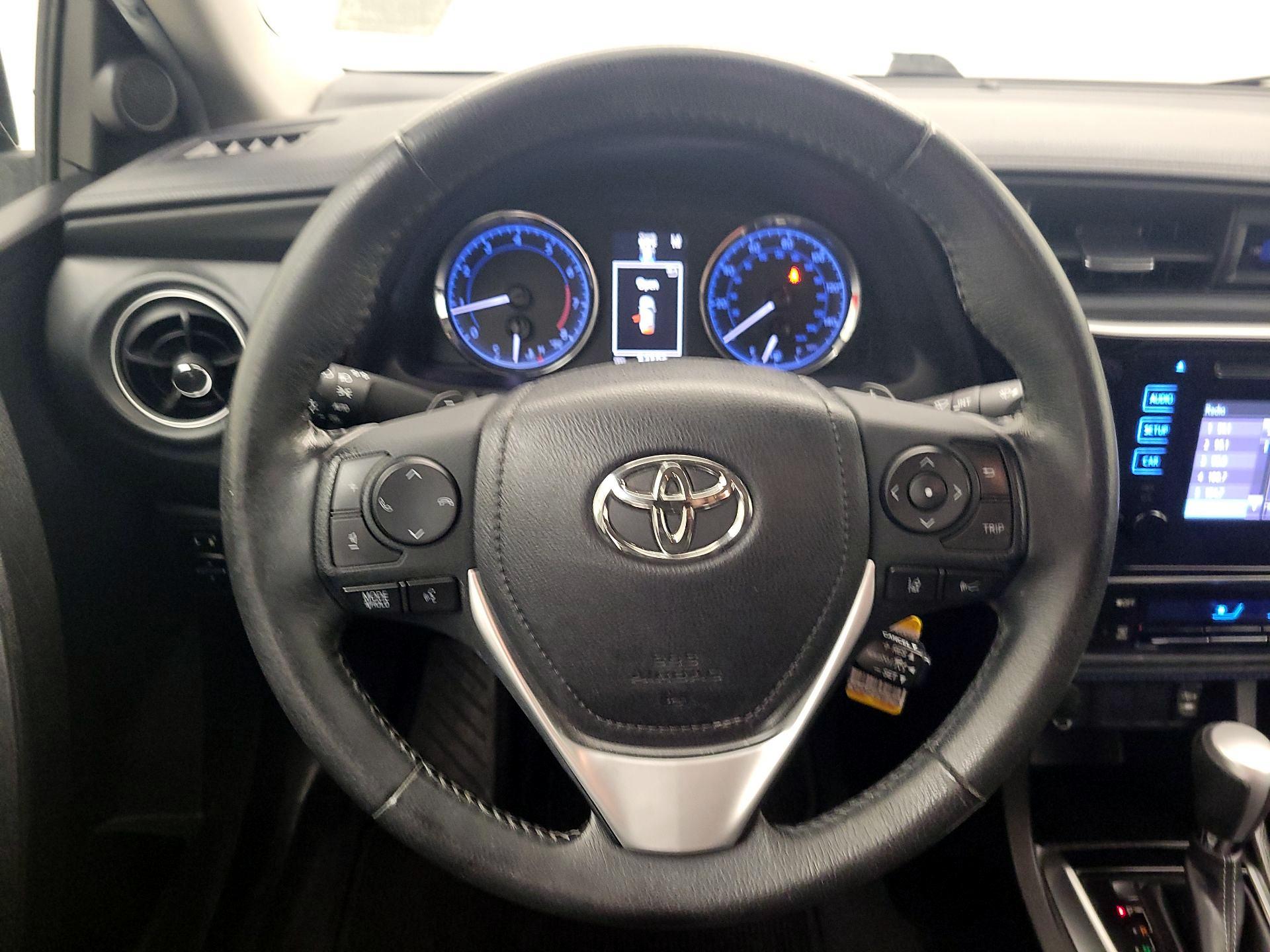 Thumbnail: 2018 Toyota Corolla - 10