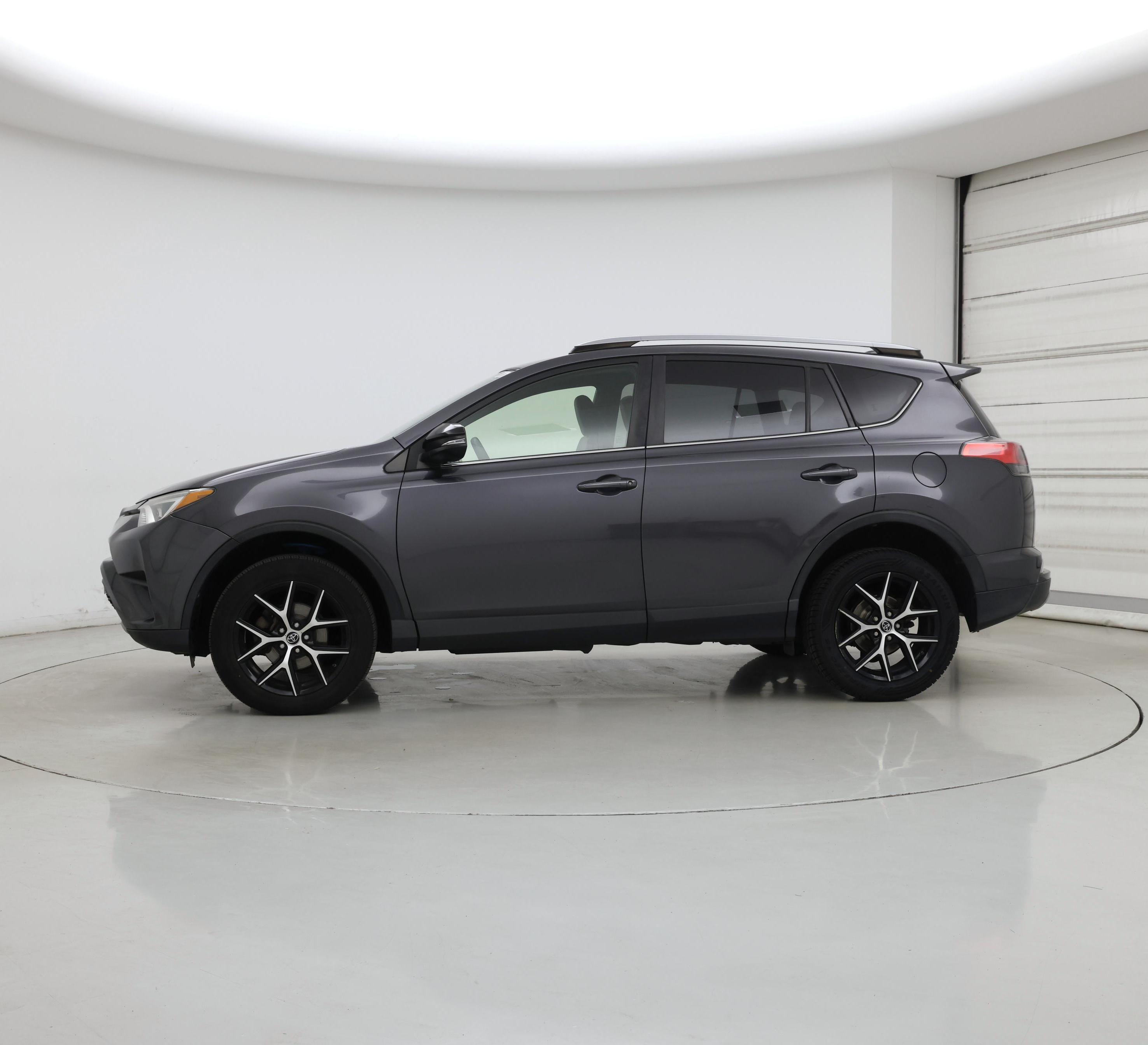 Thumbnail: 2017 Toyota RAV4 - 3