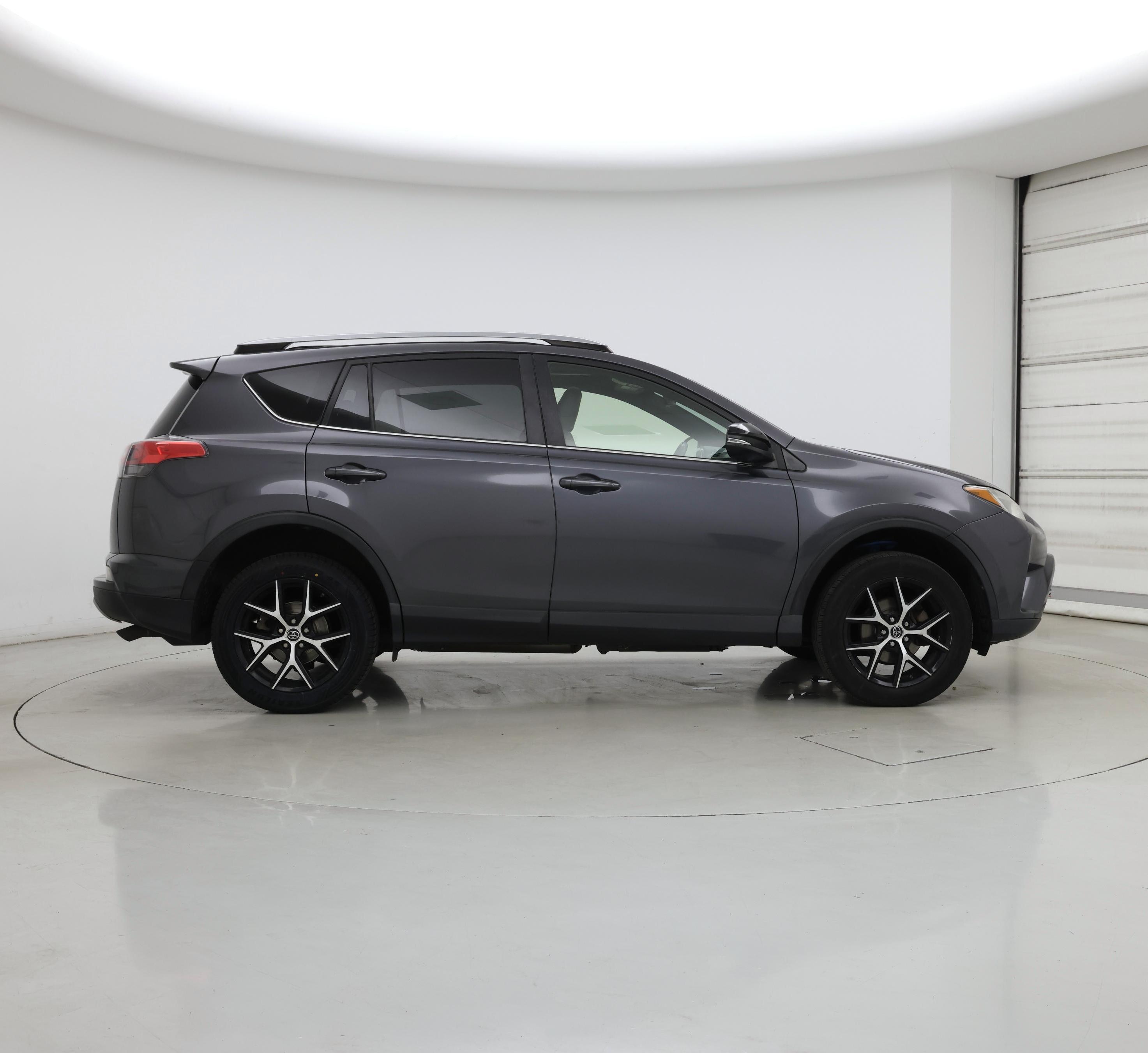 Thumbnail: 2017 Toyota RAV4 - 7