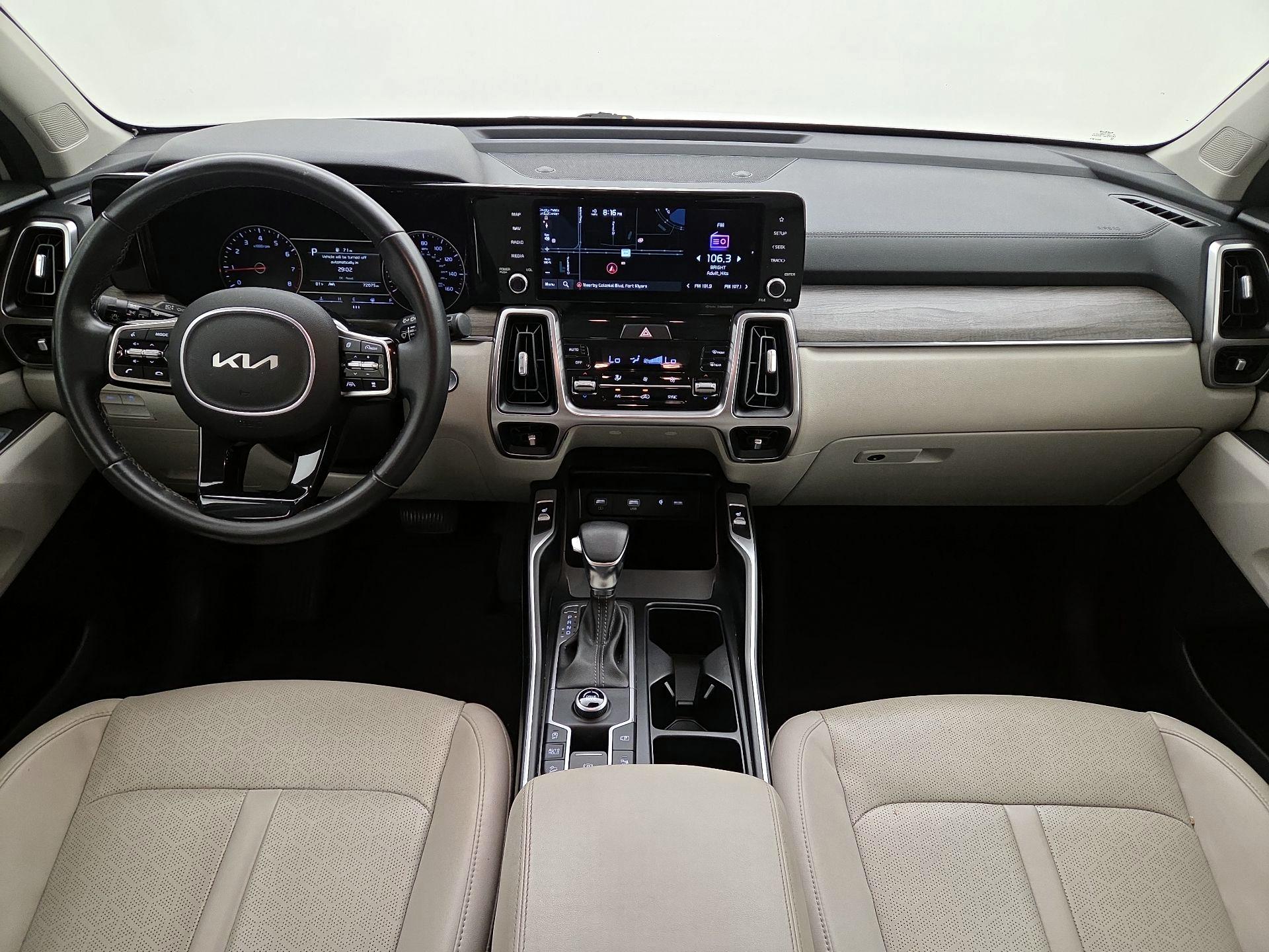 Thumbnail: 2022 Kia Sorento - 9