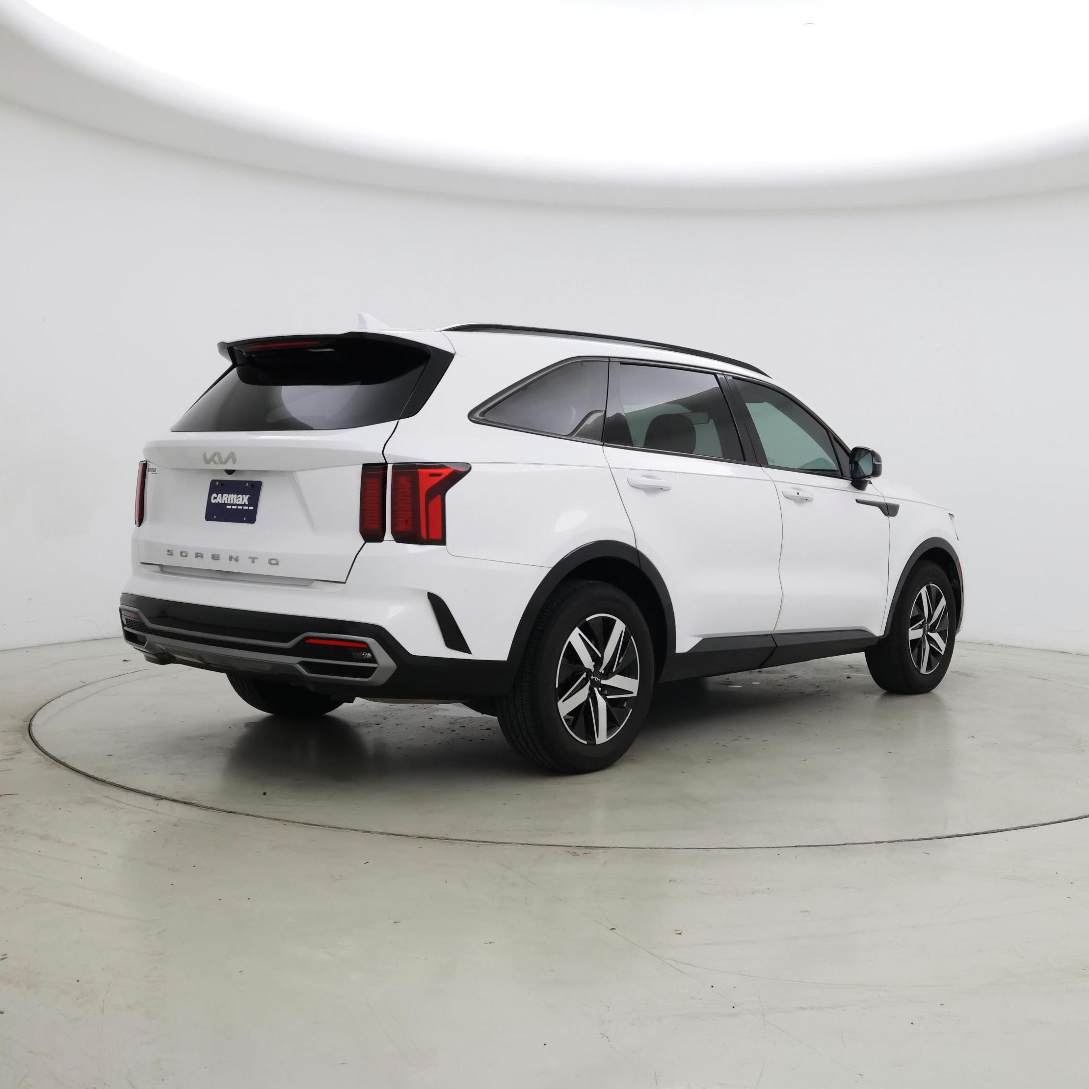Thumbnail: 2022 Kia Sorento - 8