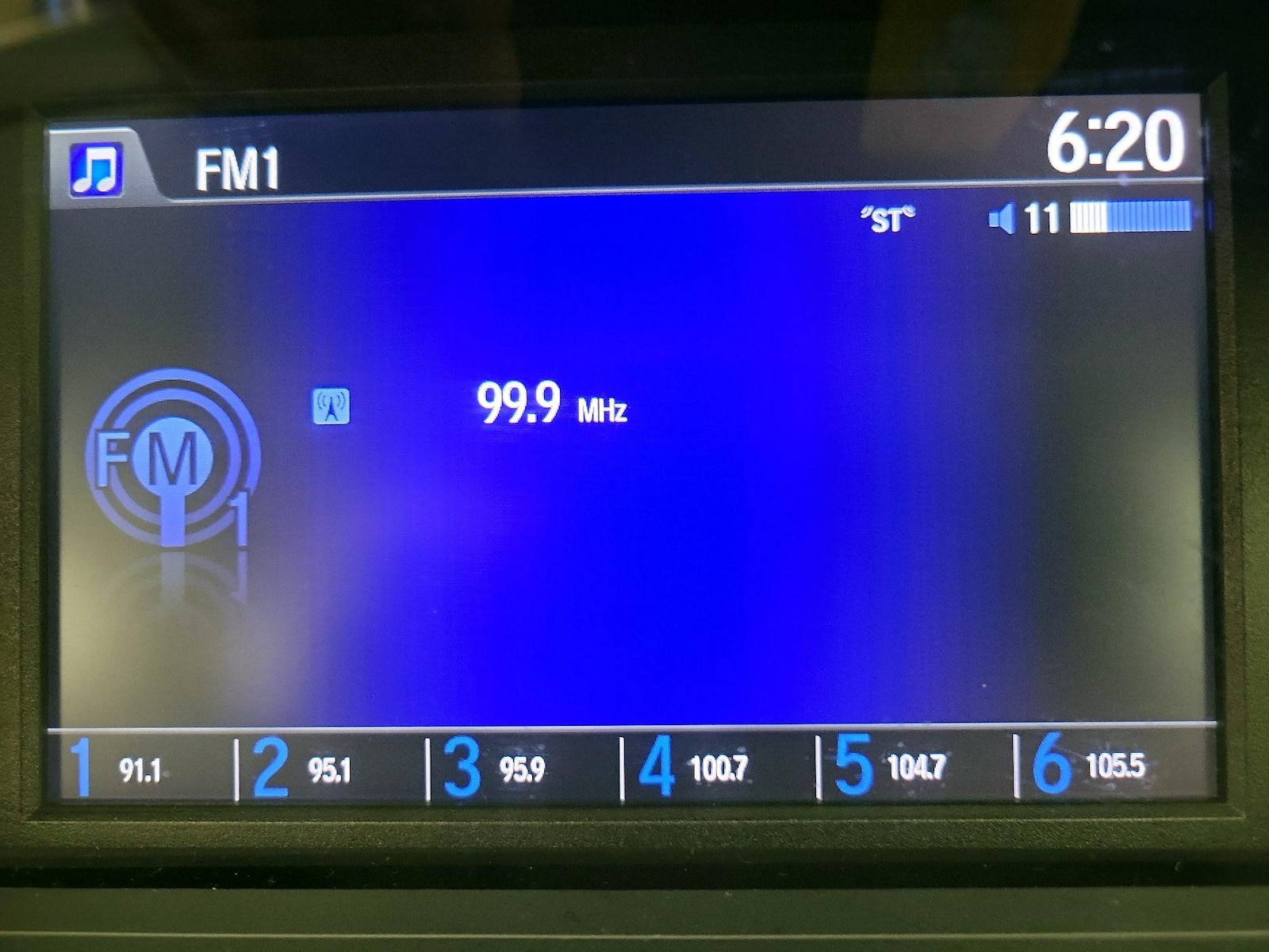 2017 Honda Accord LX - Photo 15
