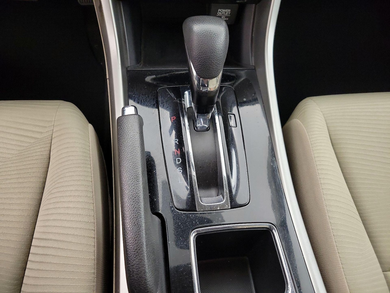 2017 Honda Accord LX - Photo 17
