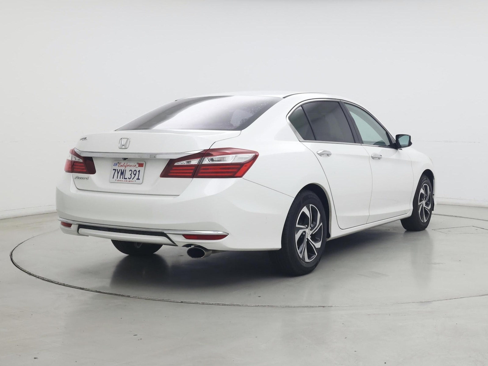 2017 Honda Accord LX - Photo 9