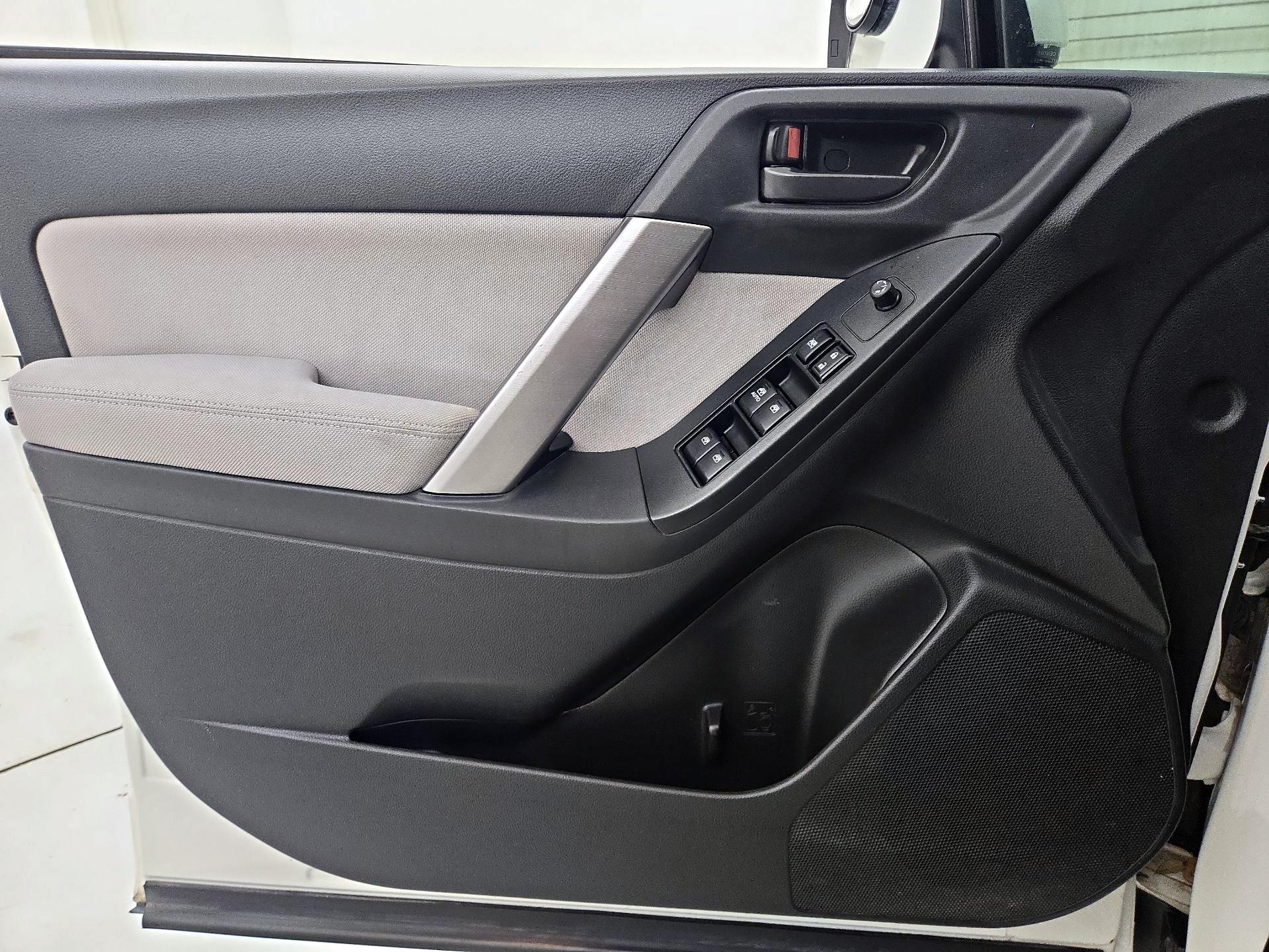 Thumbnail: 2015 Subaru Forester - 12