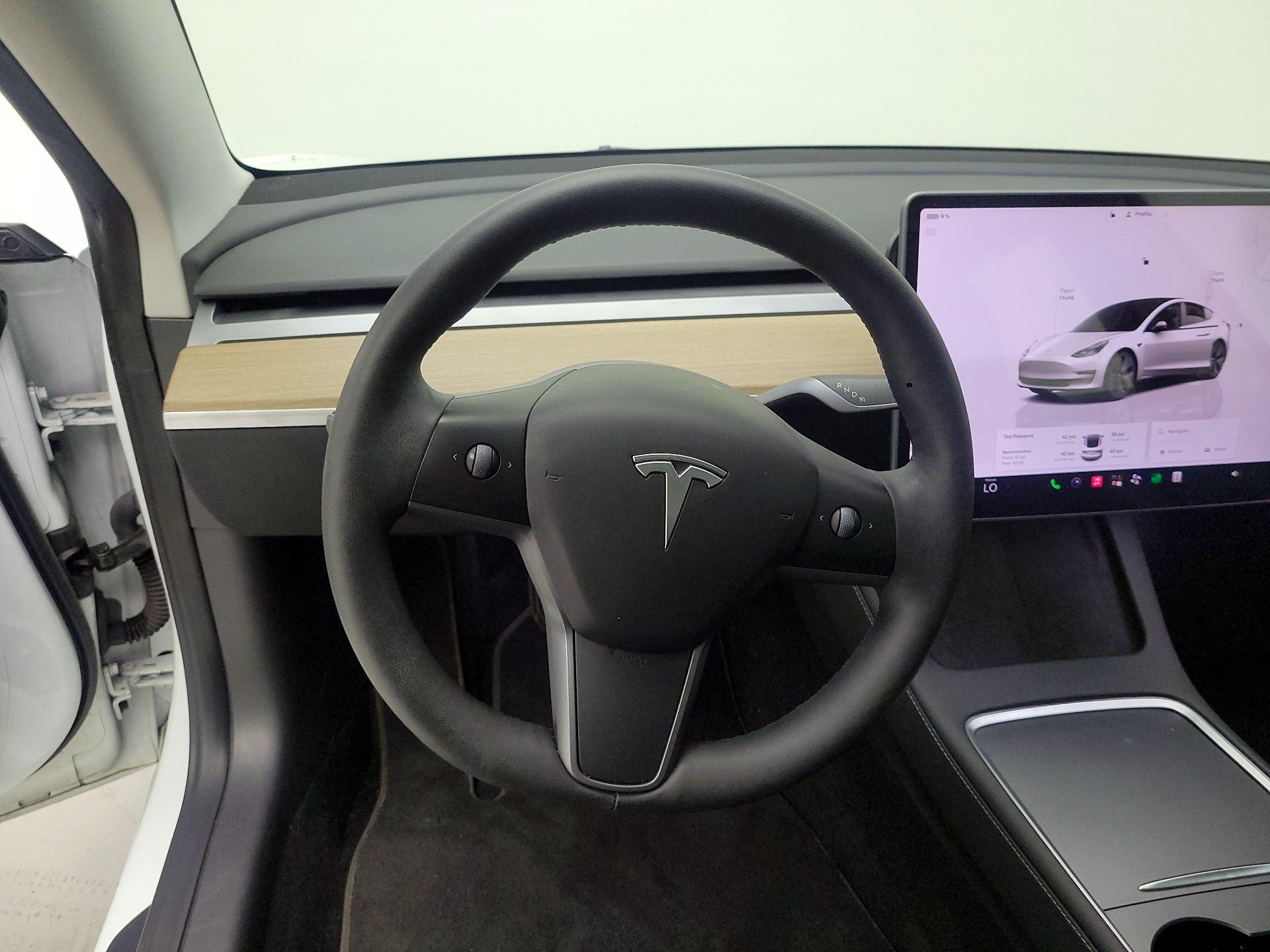 Thumbnail: 2023 Tesla Model 3 - 10