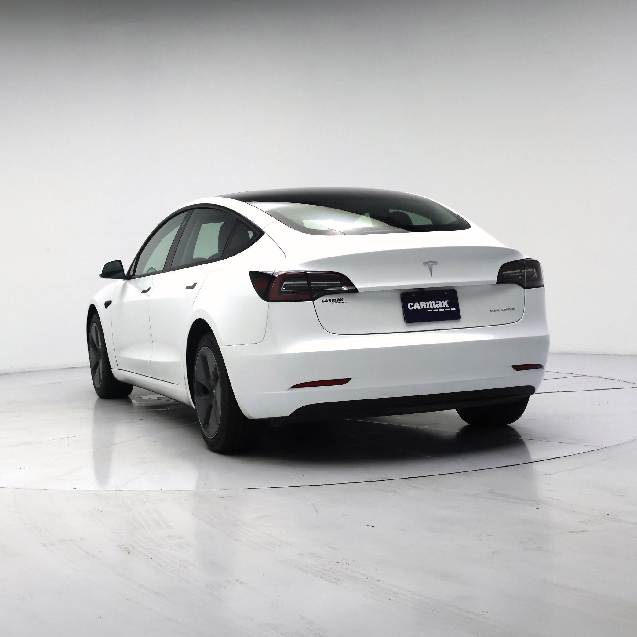 Thumbnail: 2023 Tesla Model 3 - 2