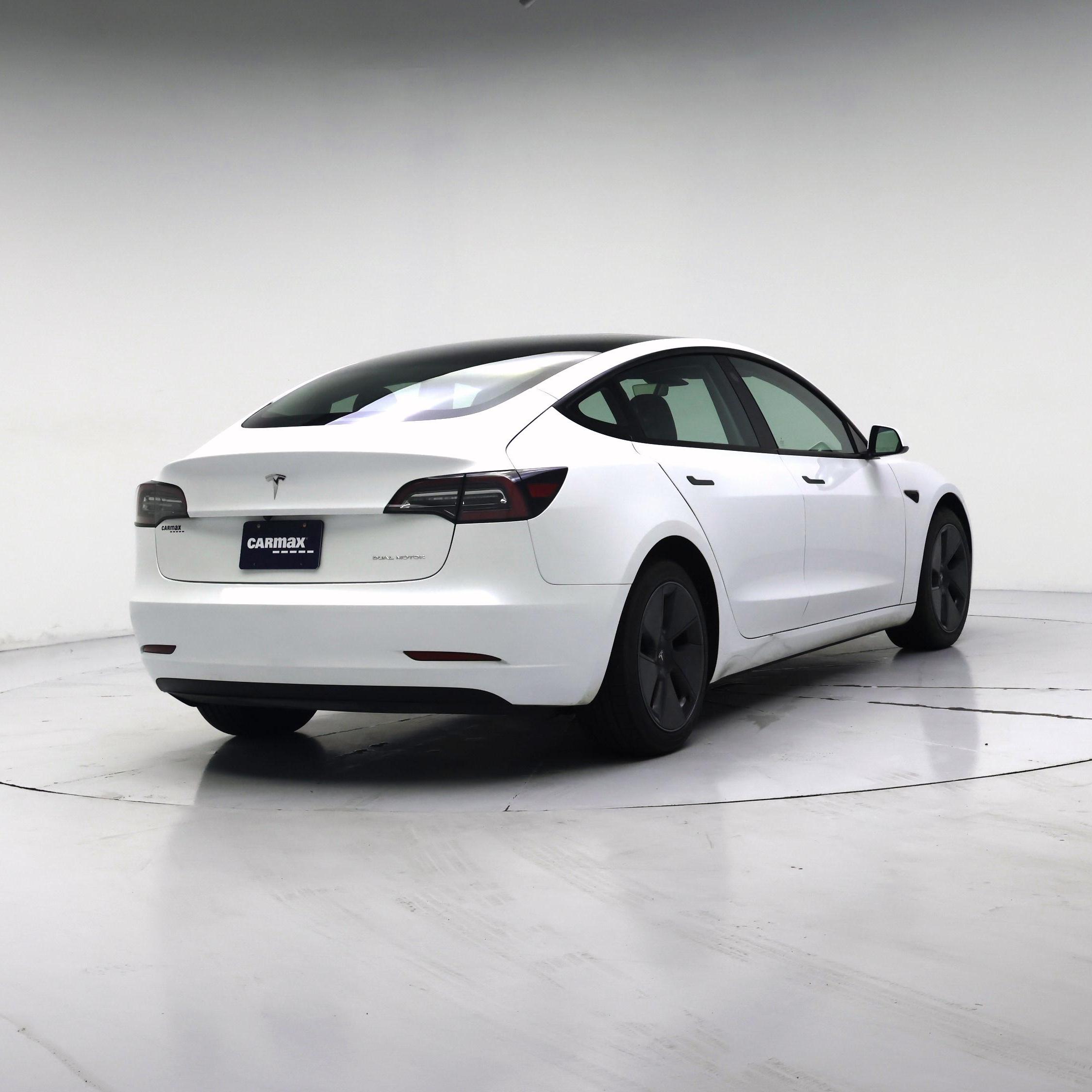 Thumbnail: 2023 Tesla Model 3 - 8