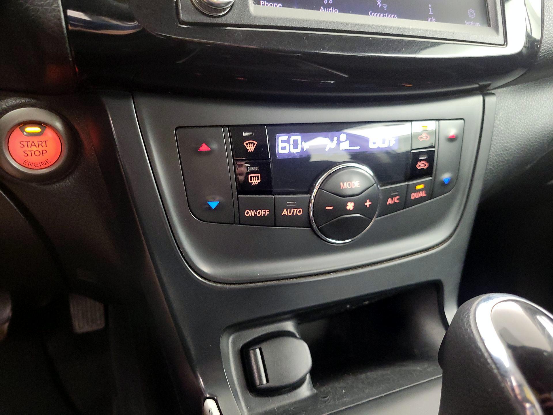 Thumbnail: 2019 Nissan Sentra - 16
