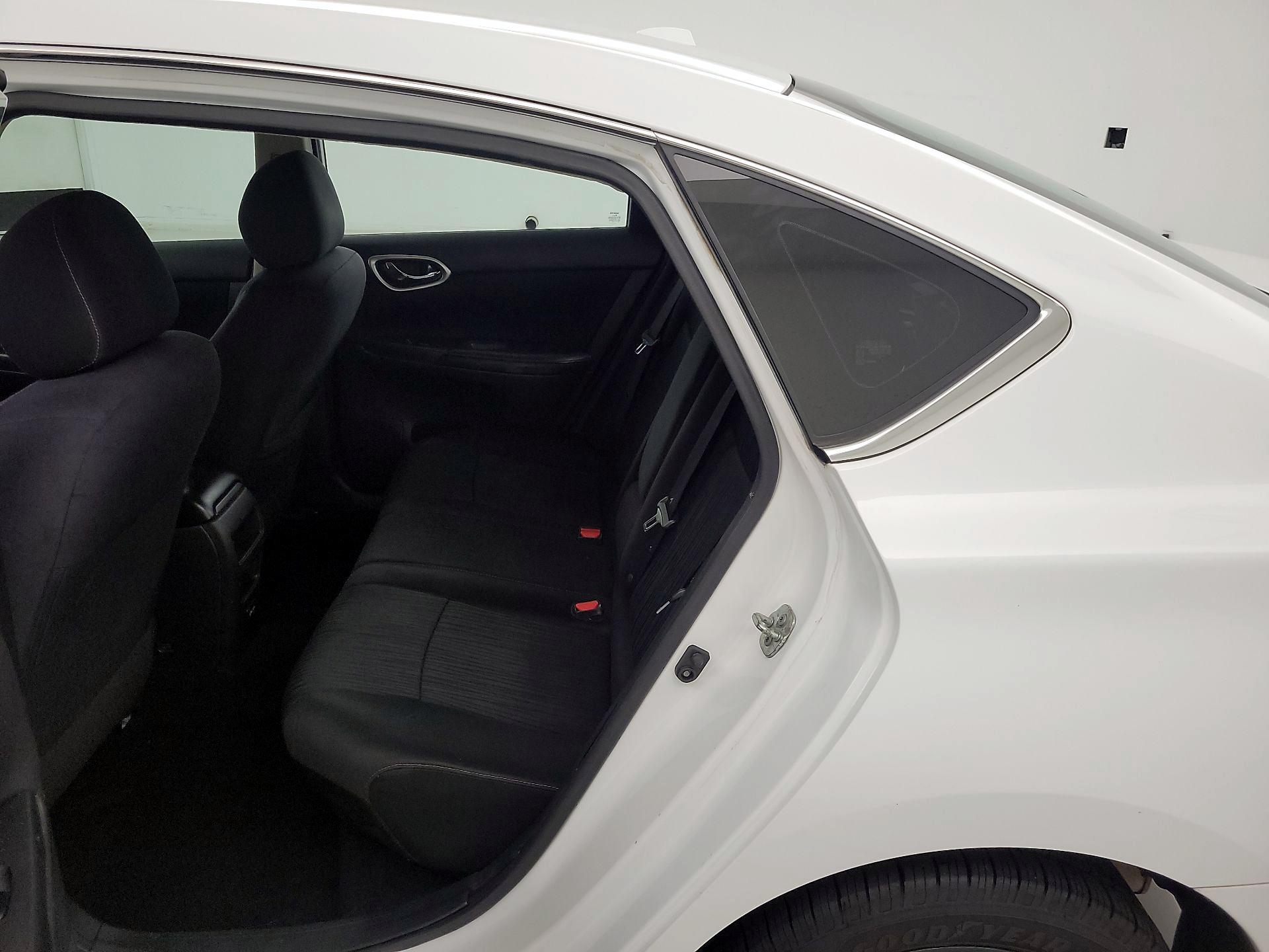 Thumbnail: 2019 Nissan Sentra - 19