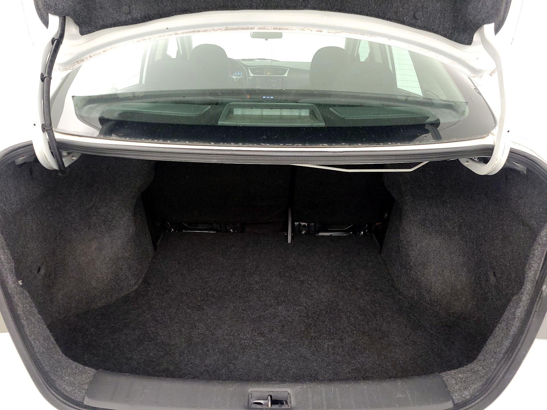 Thumbnail: 2019 Nissan Sentra - 20