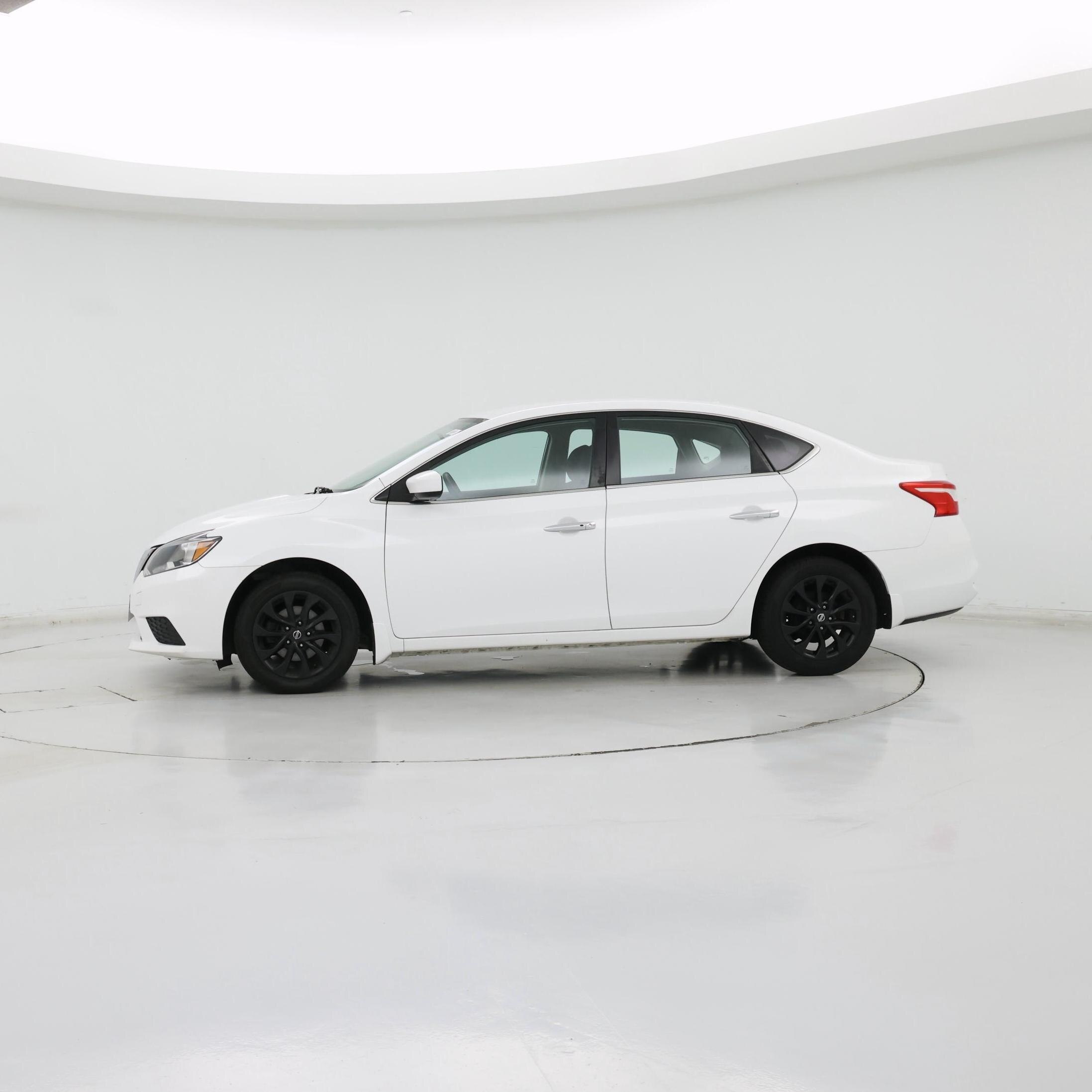 Thumbnail: 2019 Nissan Sentra - 3