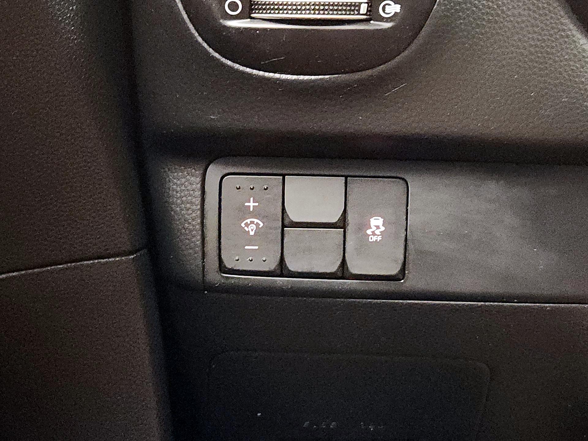 Thumbnail: 2016 Kia Soul - 13