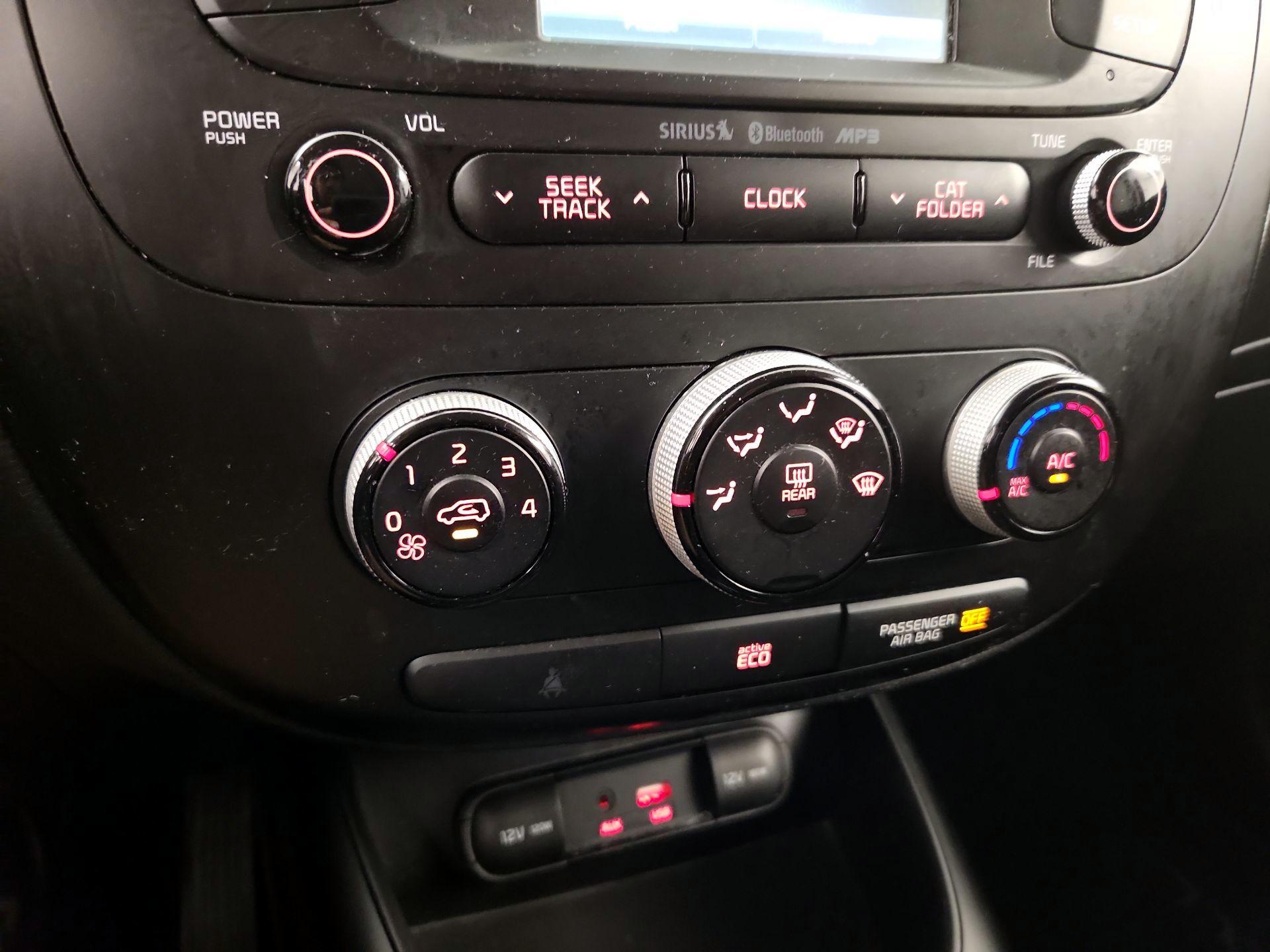 Thumbnail: 2016 Kia Soul - 16