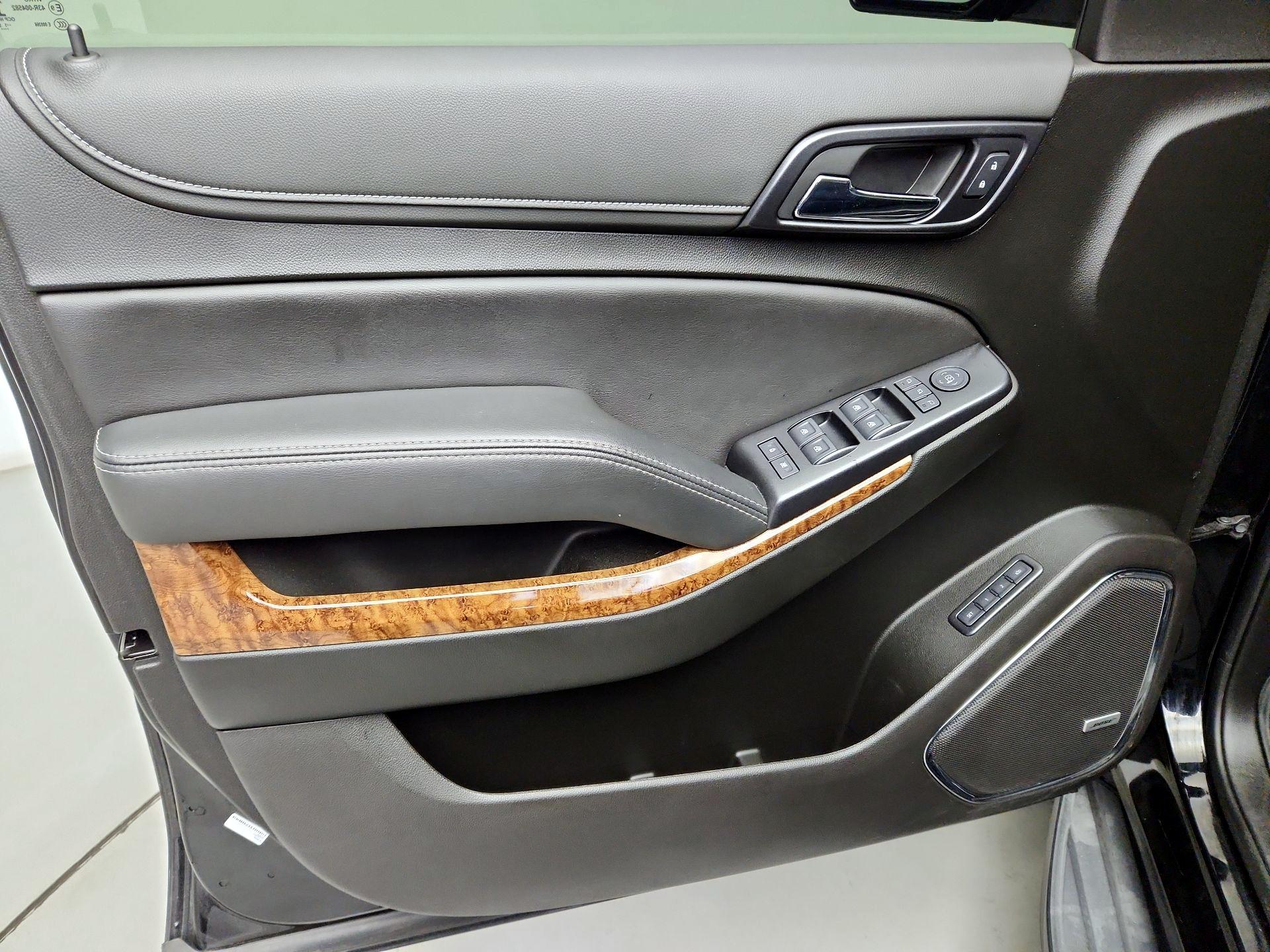 Thumbnail: 2019 Chevrolet Tahoe - 12