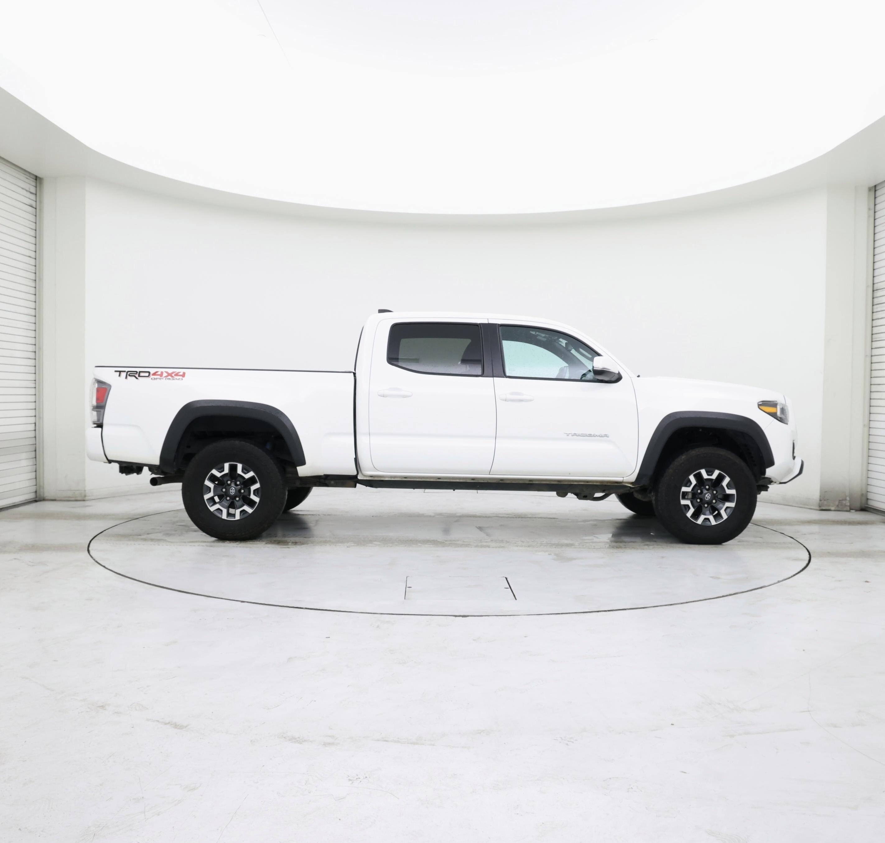 Thumbnail: 2023 Toyota Tacoma - 7