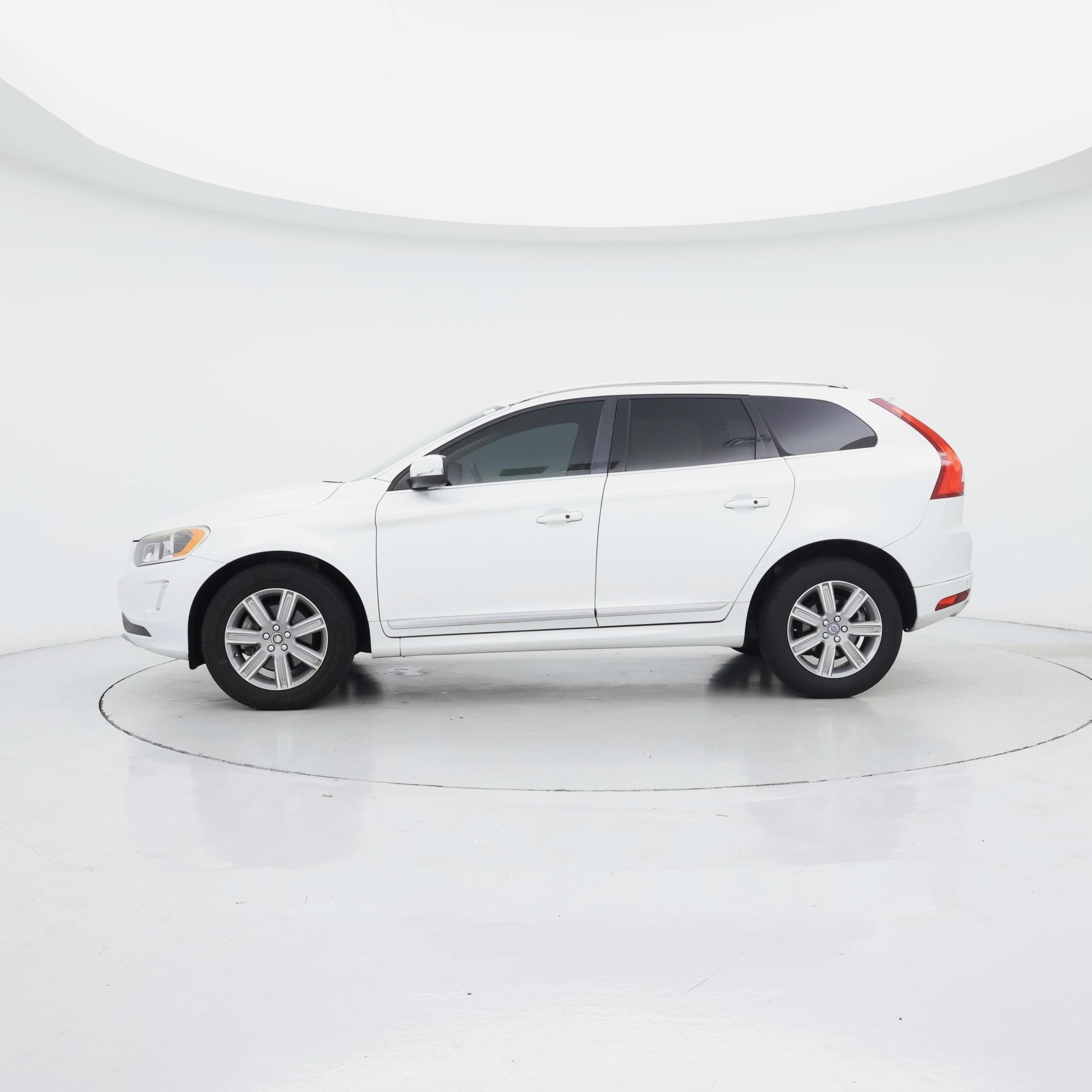 Thumbnail: 2016 Volvo XC60 - 3