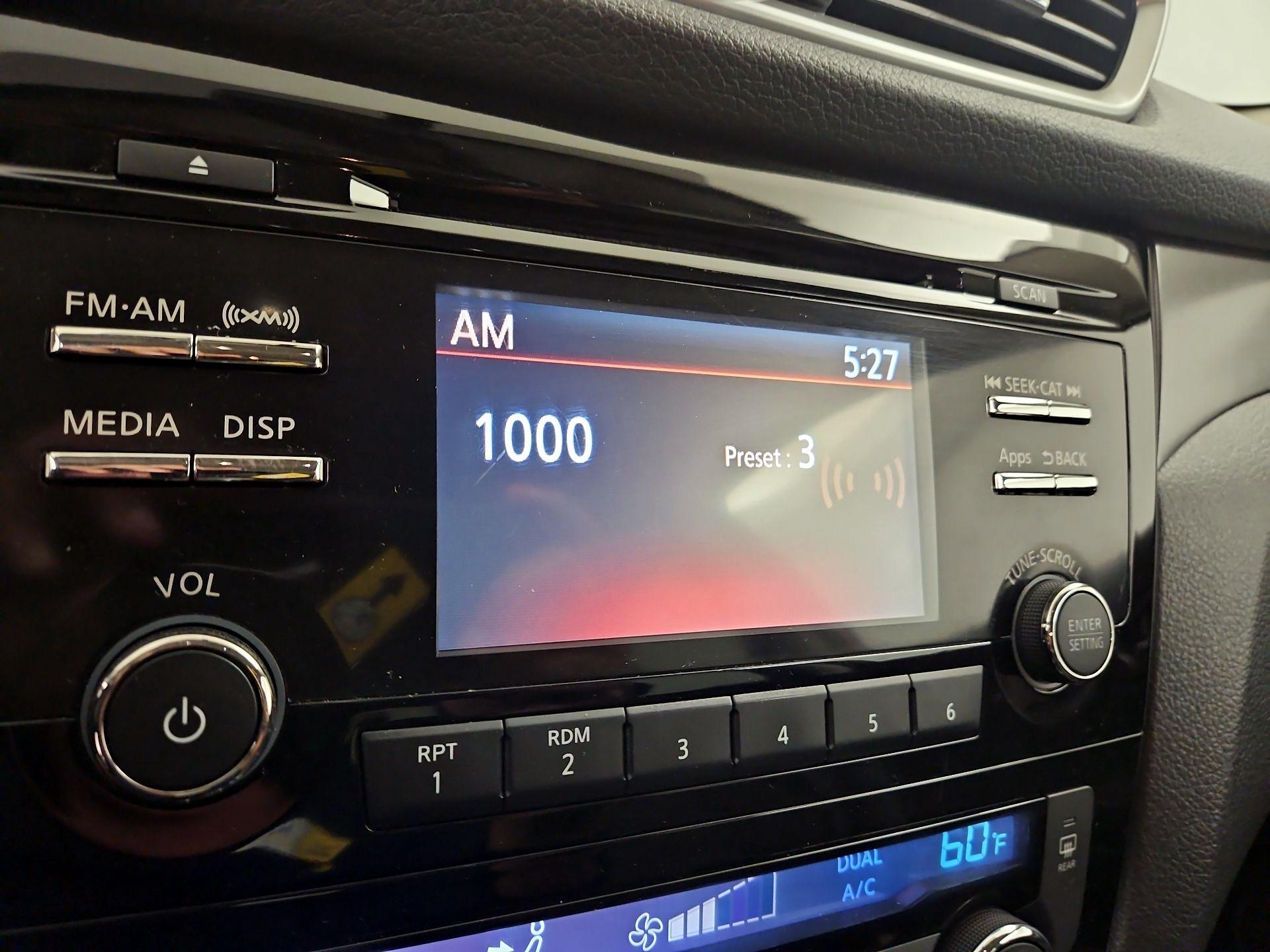 Thumbnail: 2016 Nissan Rogue - 13