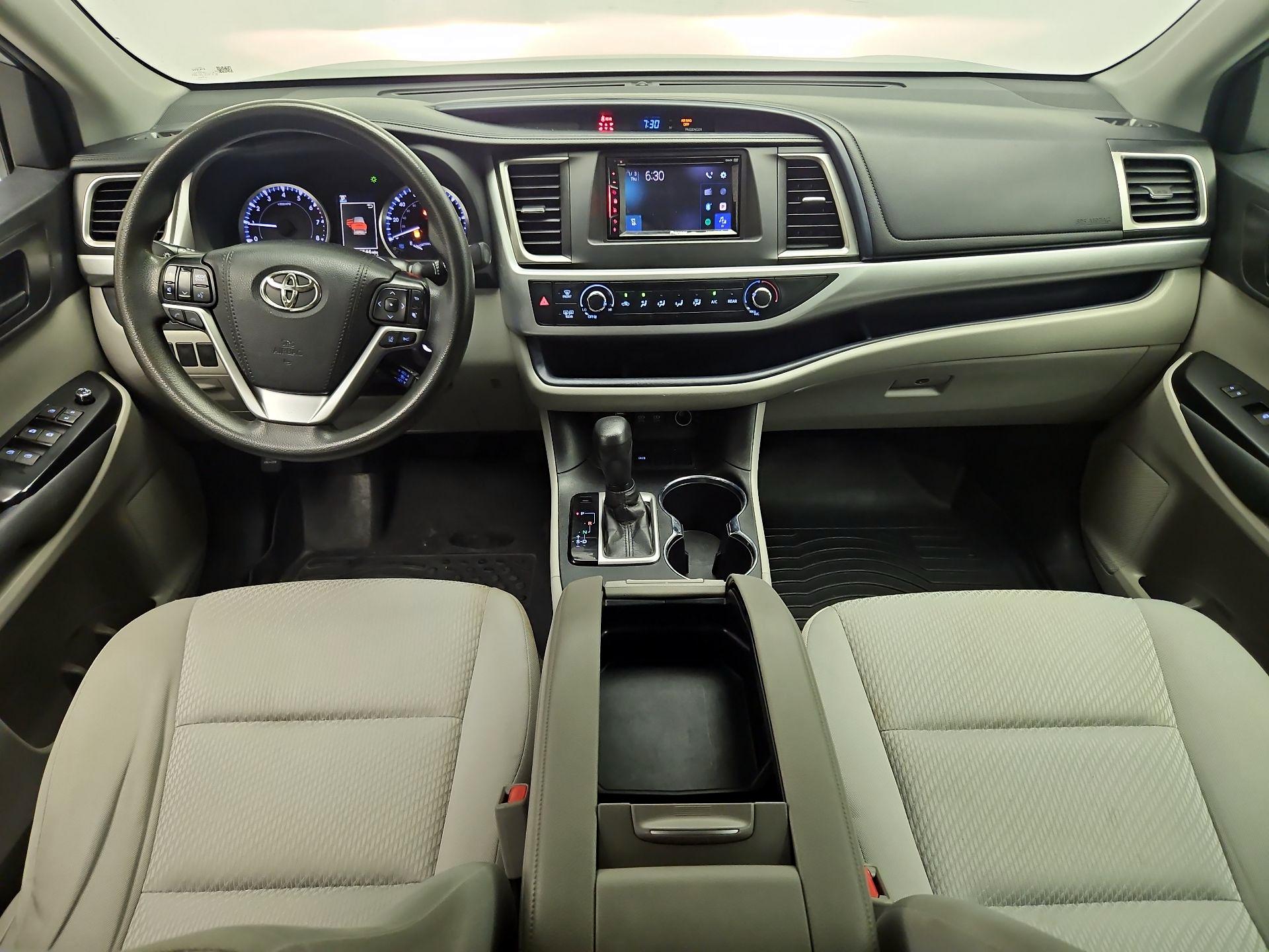 Thumbnail: 2019 Toyota Highlander - 9