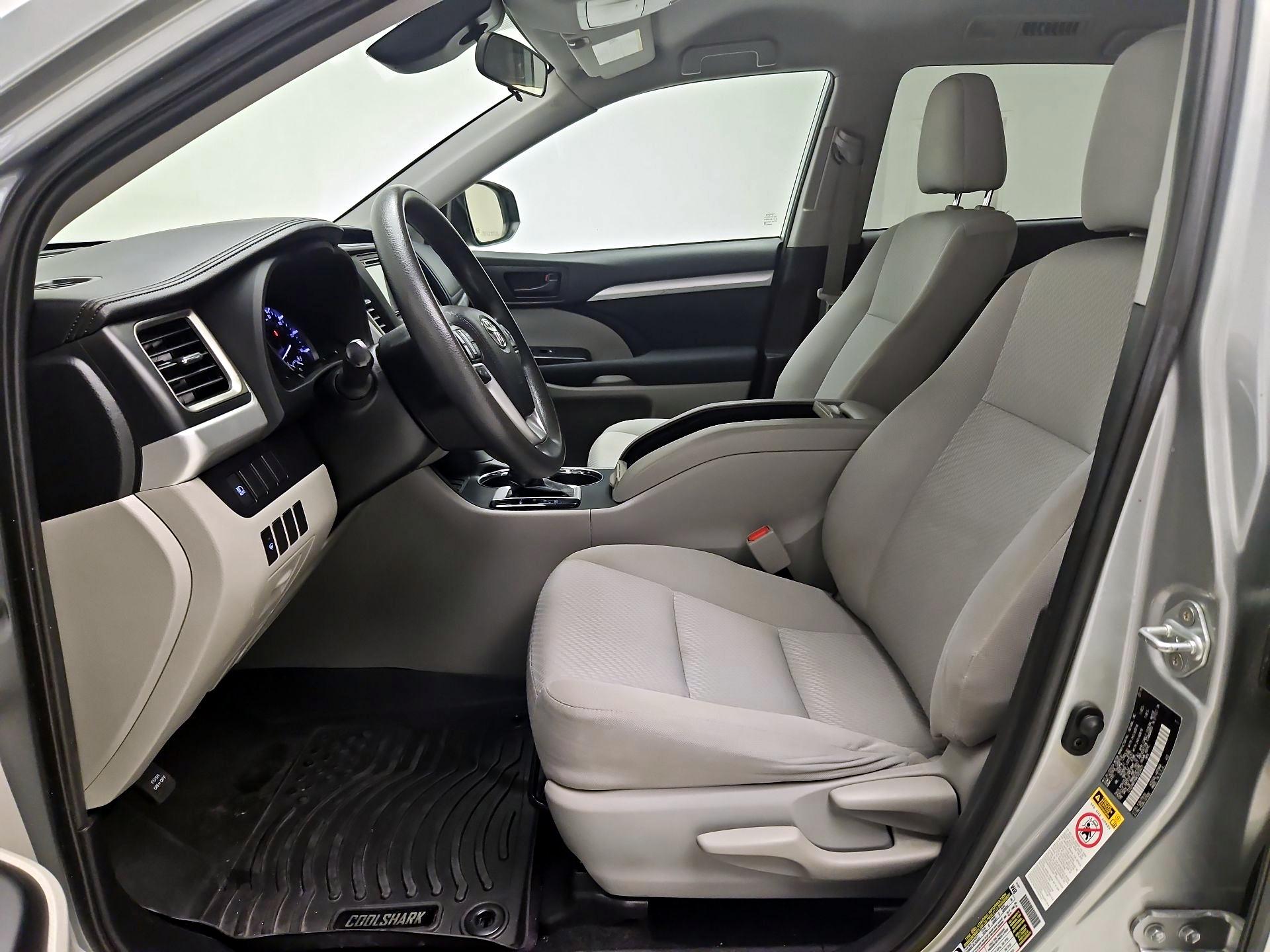 Thumbnail: 2019 Toyota Highlander - 11